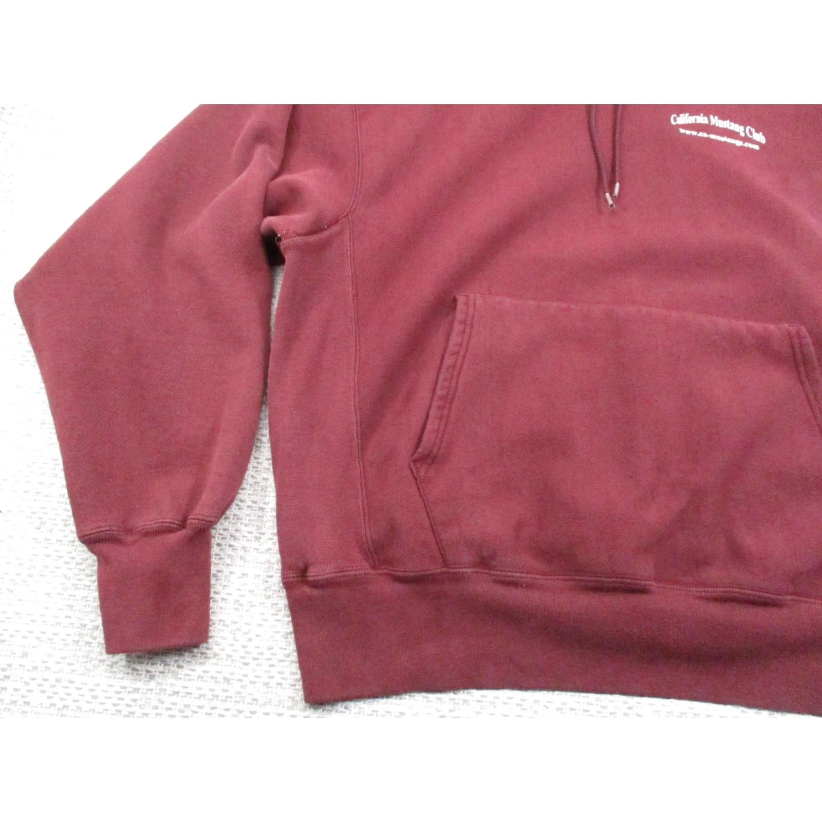 Champion VINTAGE Champion Mustang Club Hoodie Mens L Maroon California Cars Logo Graphic Pullover Hooded Pockets Knit Sweatshirt Regular Fit Size US L / EU 52-54 / 3 - 5 Thumbnail