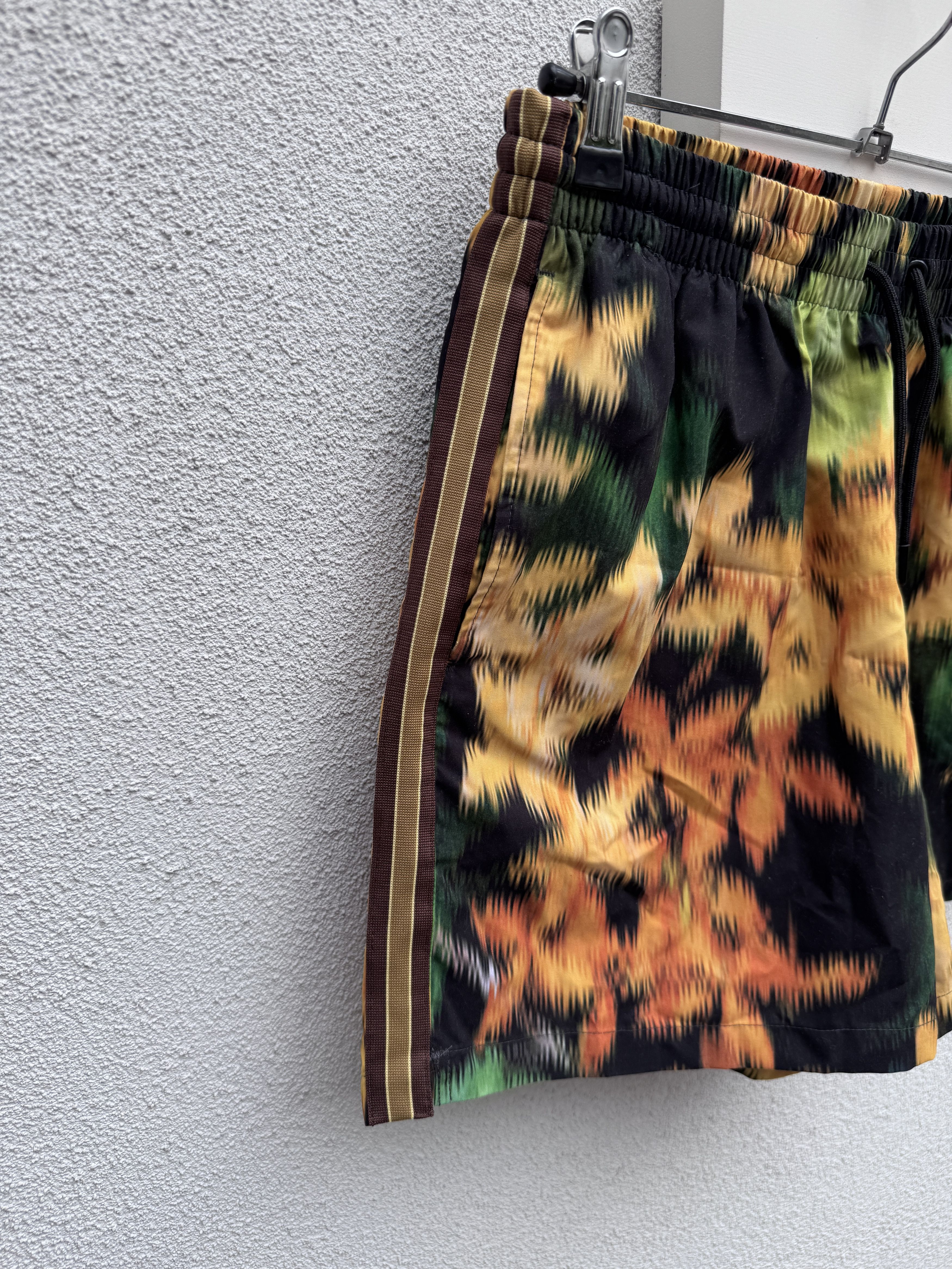 Dries Van Noten Dries van Noten Multicolor Flower Print Nylon Swimshorts M Size US 32 / EU 48 - 5 Thumbnail