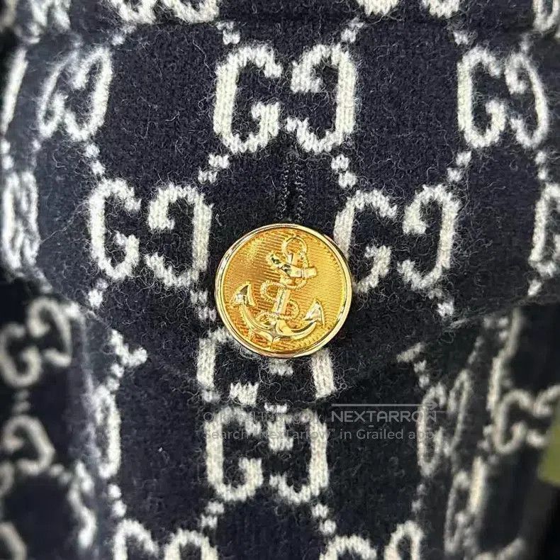 Gucci Gucci Golden buckle old flower full-print cloak shawl coat Size XS / US 0-2 / IT 36-38 - 4 Thumbnail