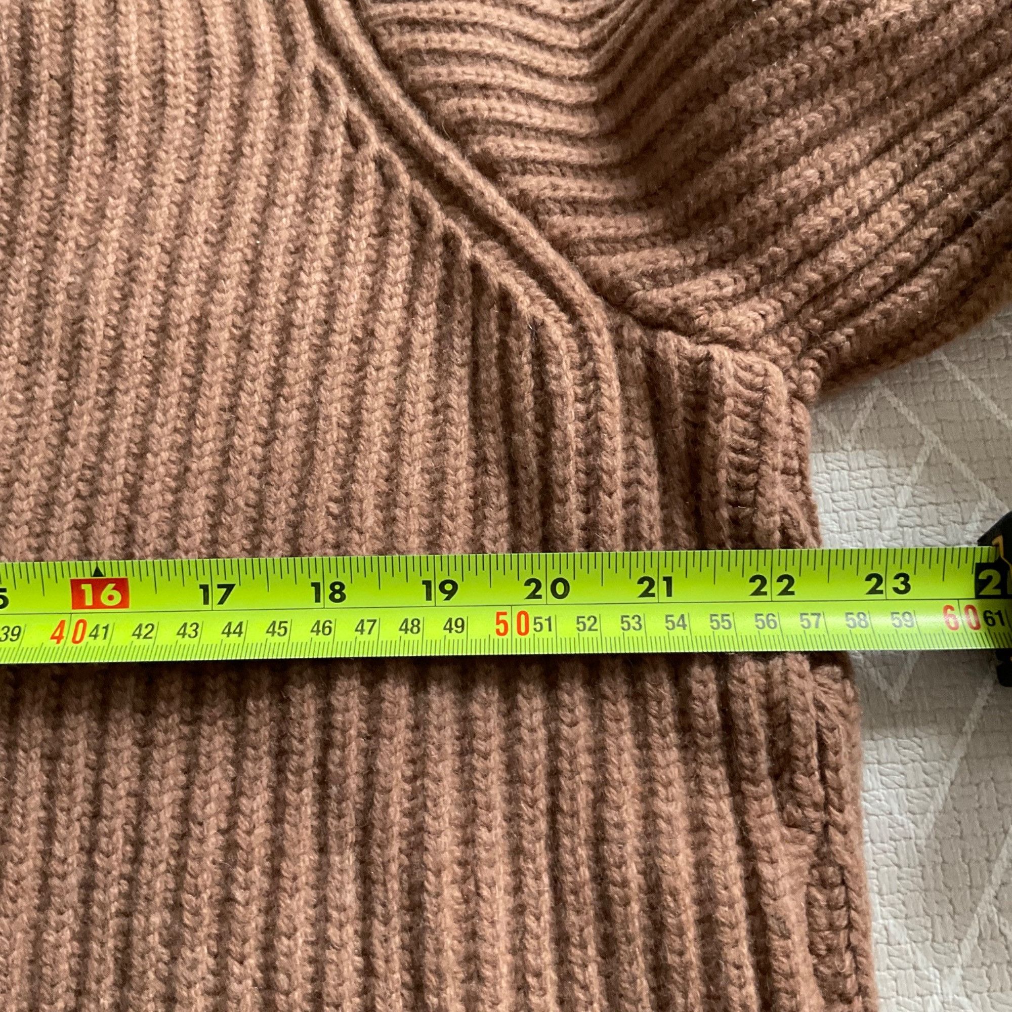 Acne Studios NWT Acne studios 100 wool camel brown sweater pullover v nec Size M / US 6-8 / IT 42-44 - 6 Thumbnail