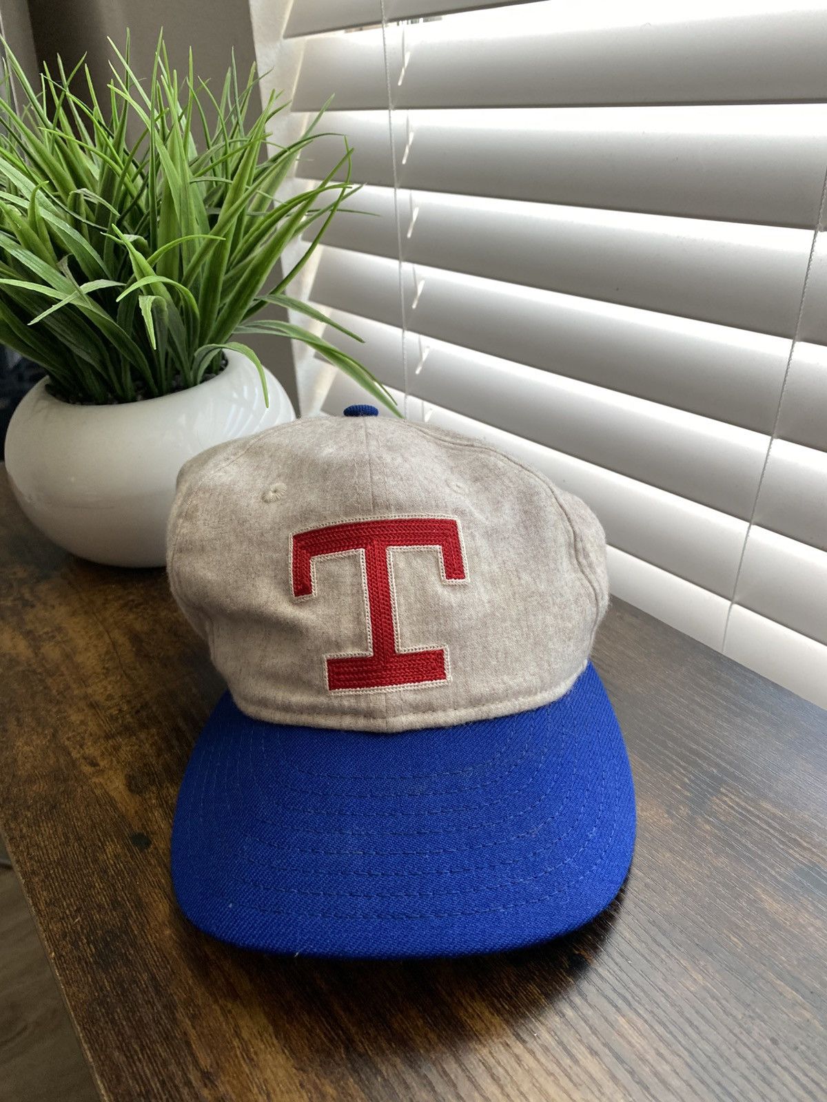 New Era Texas Rangers Throwback New Era Fitted Hat Size ONE SIZE - 1 Thumbnail