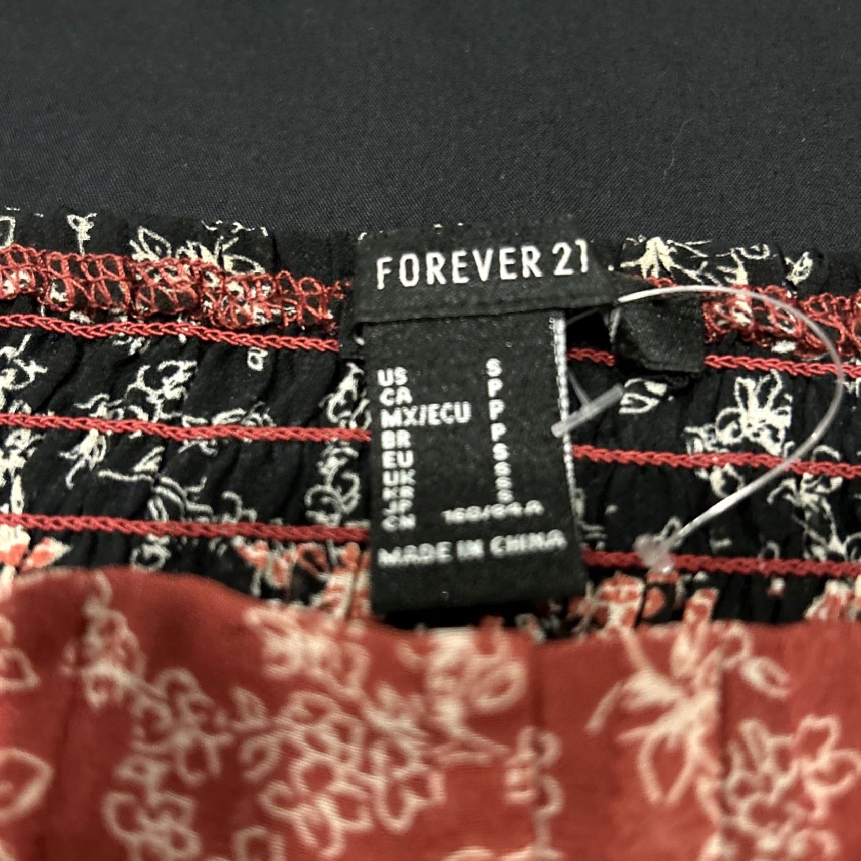 Forever 21 FOREVER 21 Floral Smocked Peasant Patchwork Dress S Lined Women B15 Size S / US 4 / IT 40 - 2 Thumbnail