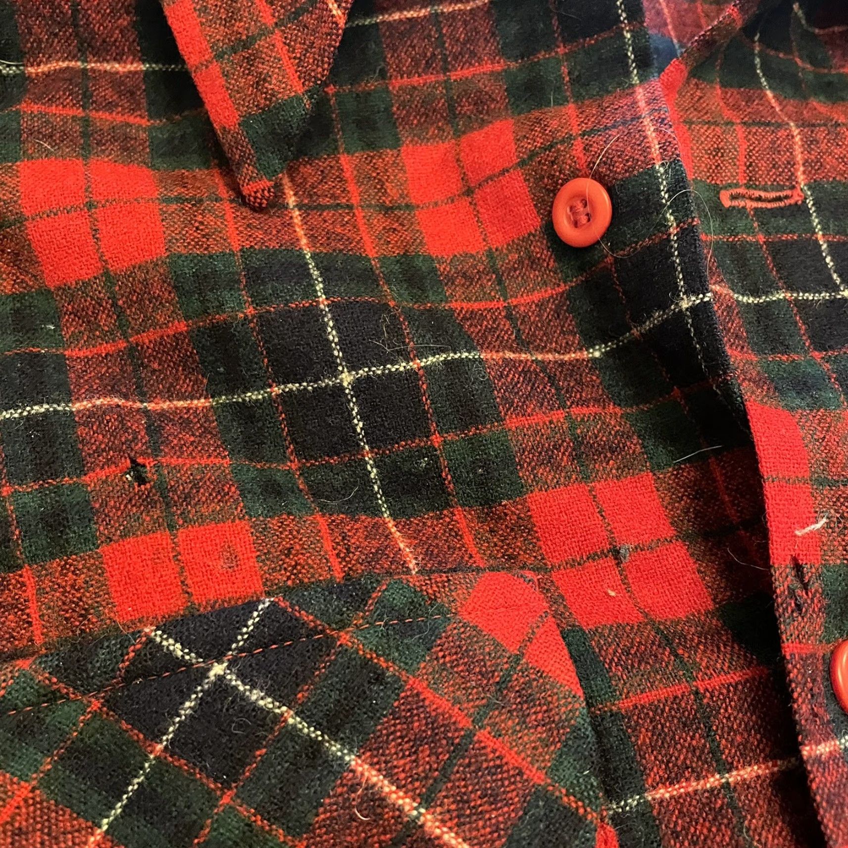 Pendleton VINTAGE Pendleton Board Shirt Flannel Virgin Wool Manson Plaid Mens Red Tartan Shirt Size US M / EU 48-50 / 2 - 7 Thumbnail