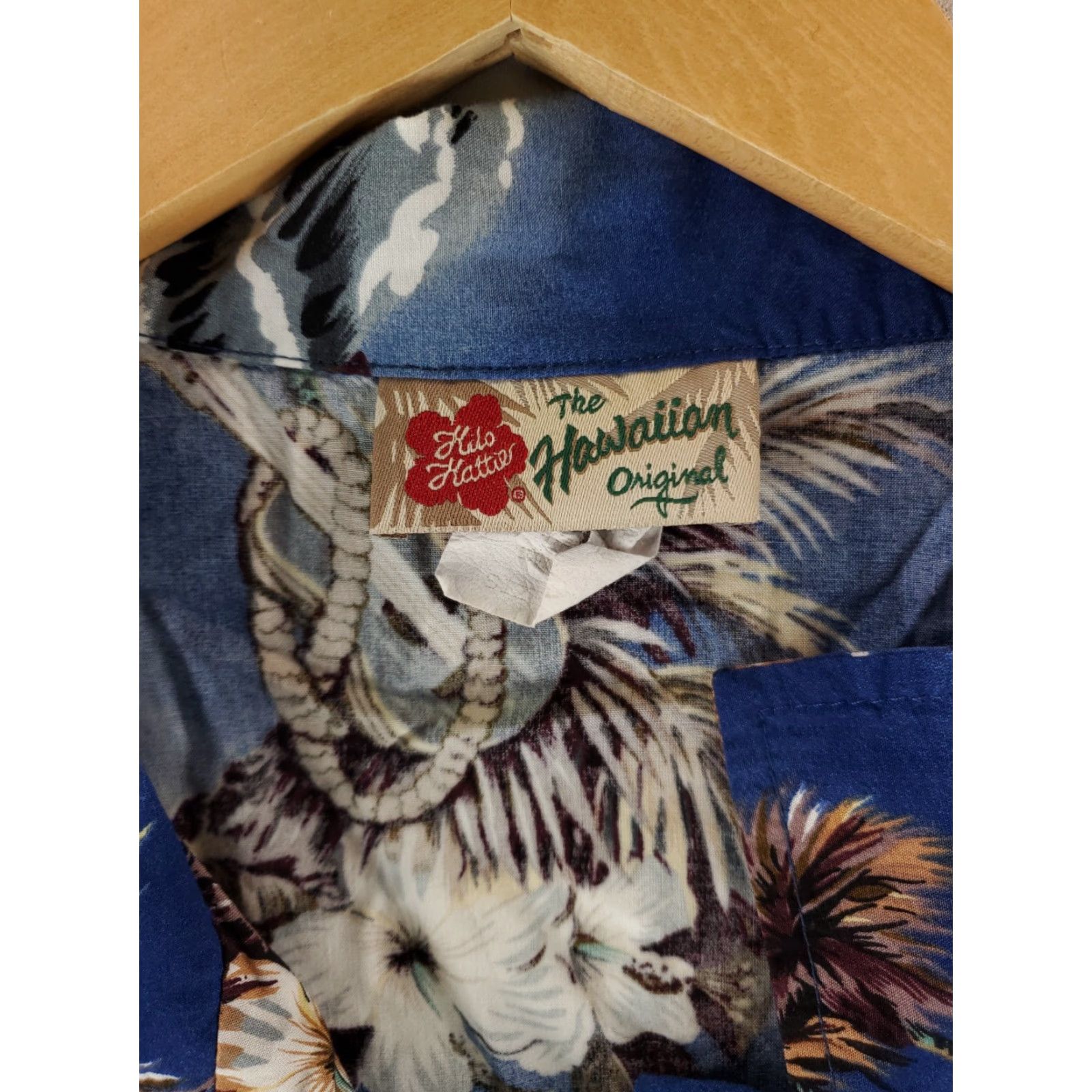 Hilo Hattie Hilo Hattie Shirt Hawaiian 100% Rayon Blue Palm Trees Islands Mens XXL Short Sleeve Button-Up Men Blue Hawaiian 2XL Size US XXL / EU 58 / 5 - 3 Thumbnail