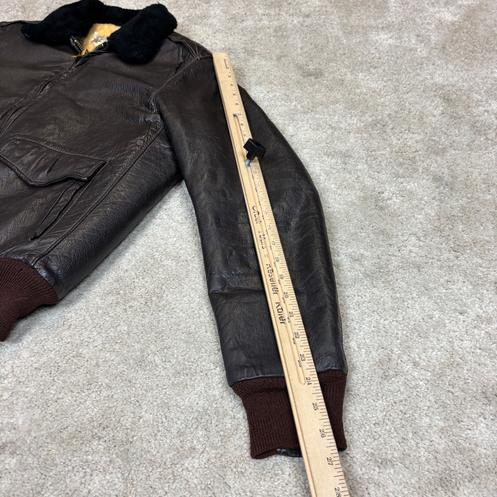 L.L. Bean Vintage 60s LL Bean Goatskin Leather Lambswool Jacket L Size US L / EU 52-54 / 3 - 8 Thumbnail