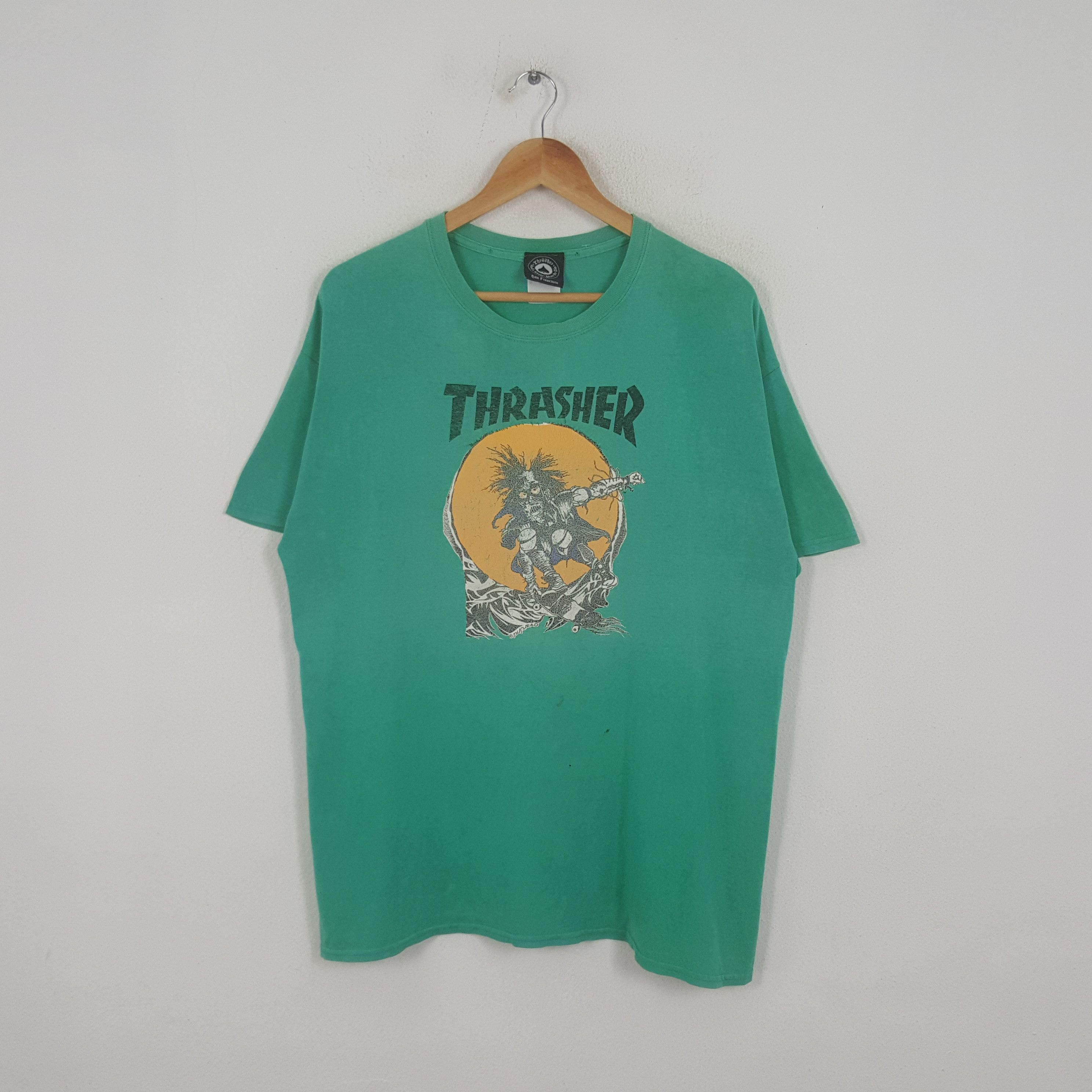 Vintage Thrasher Skateboard Streetwear Style Tshirt