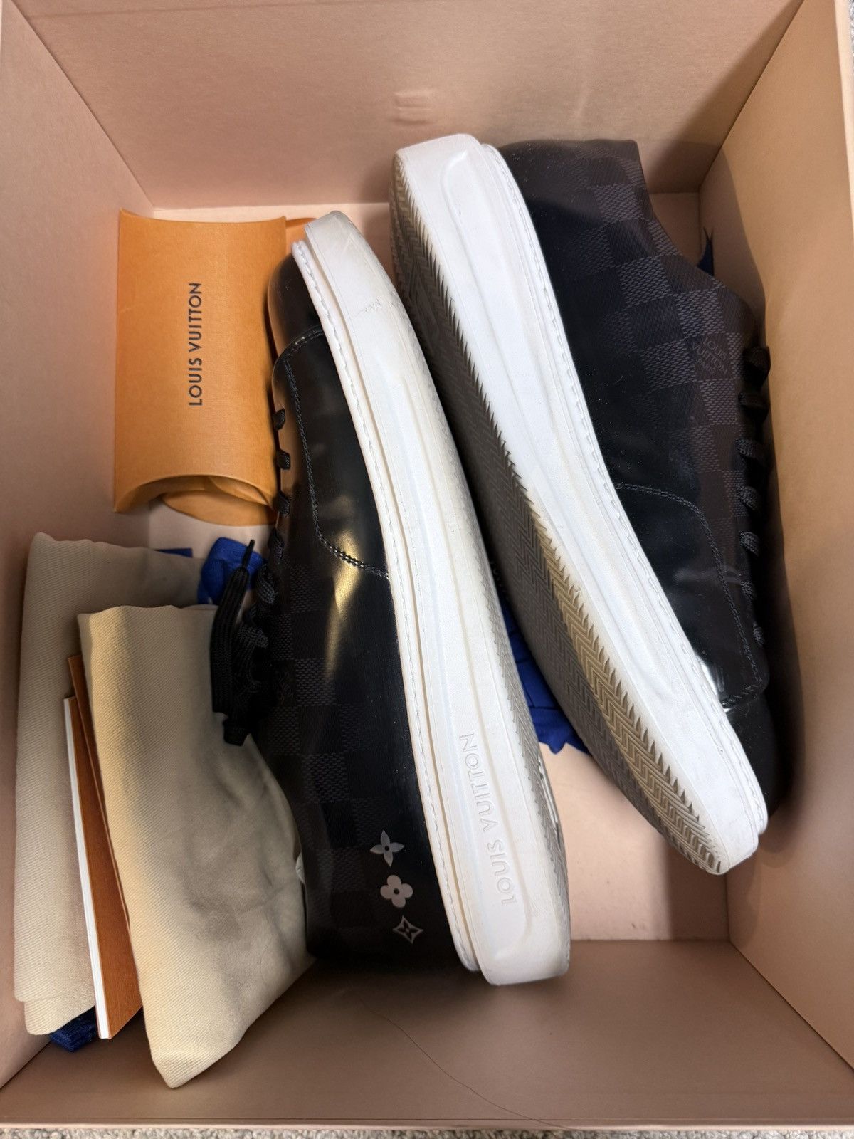 Louis Vuitton Louis Vuitton LV Monogram Leather Sneakers Size US 8.5 / EU 41-42 - 11 Thumbnail