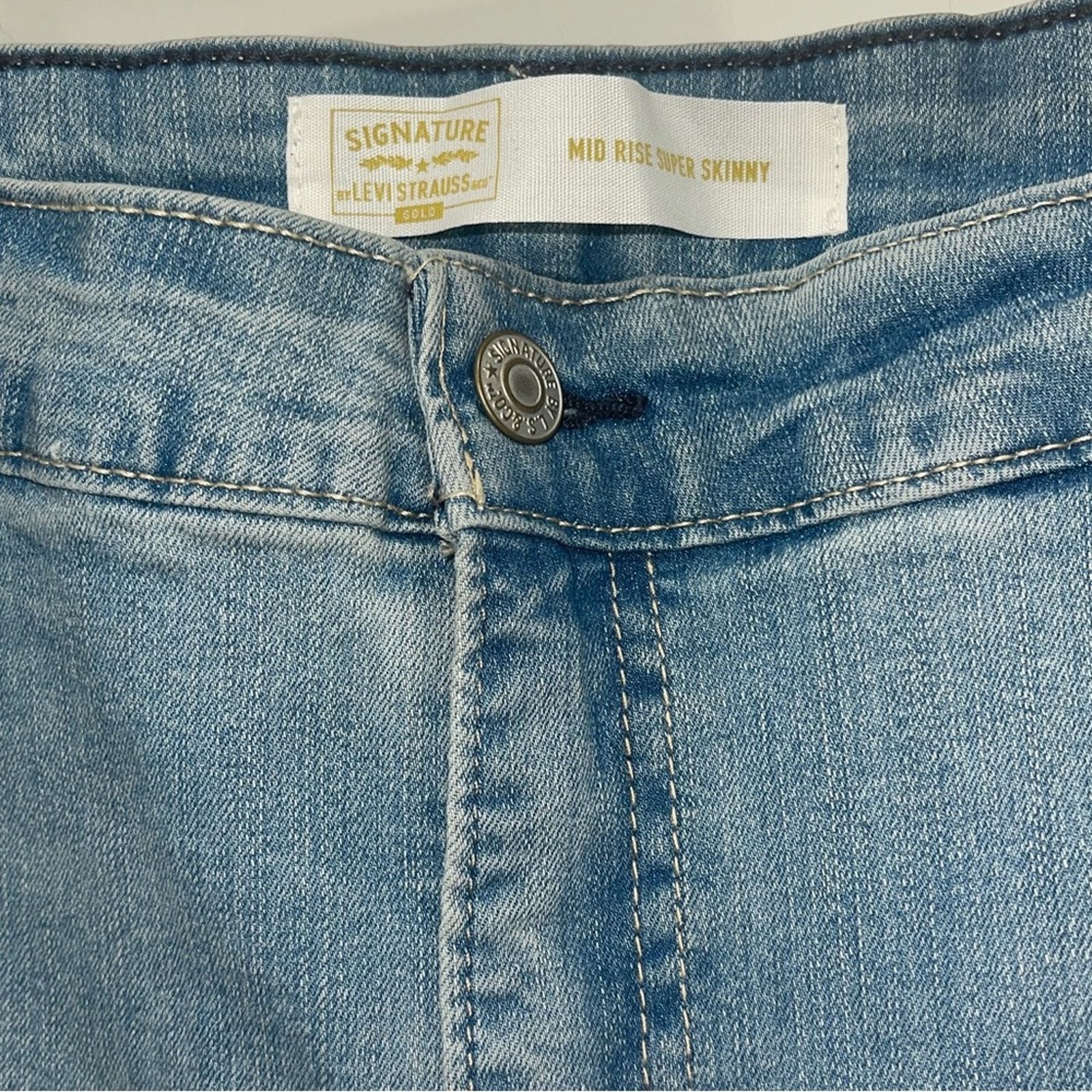 Levi's LEVI'S Simply Stretch Light Wash Mid-Rise Super Skinny Jean Size 39" - 6 Thumbnail
