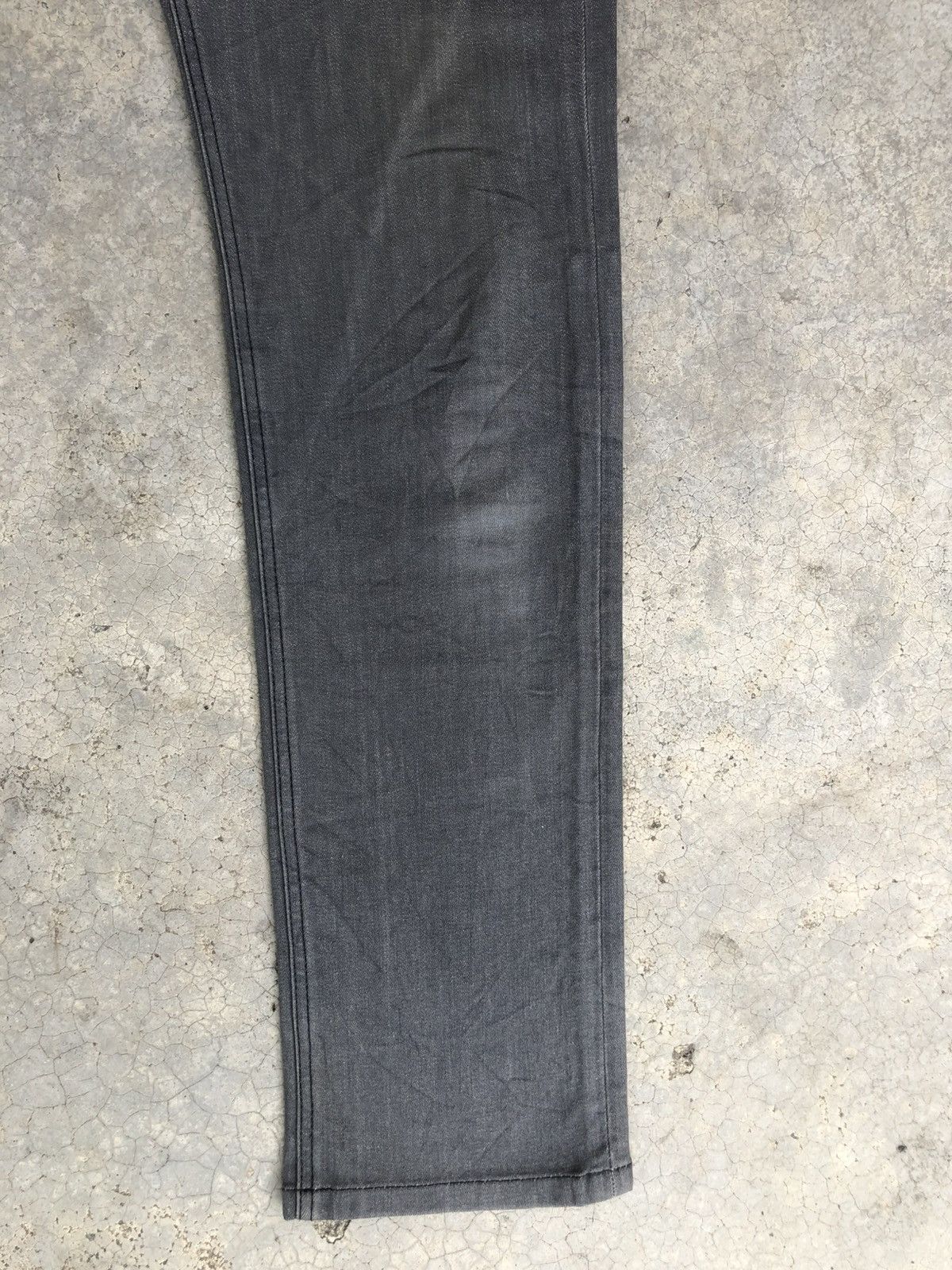 Burberry Burberry Black Label Distressed Slim Jeans Size US 33 - 7 Thumbnail