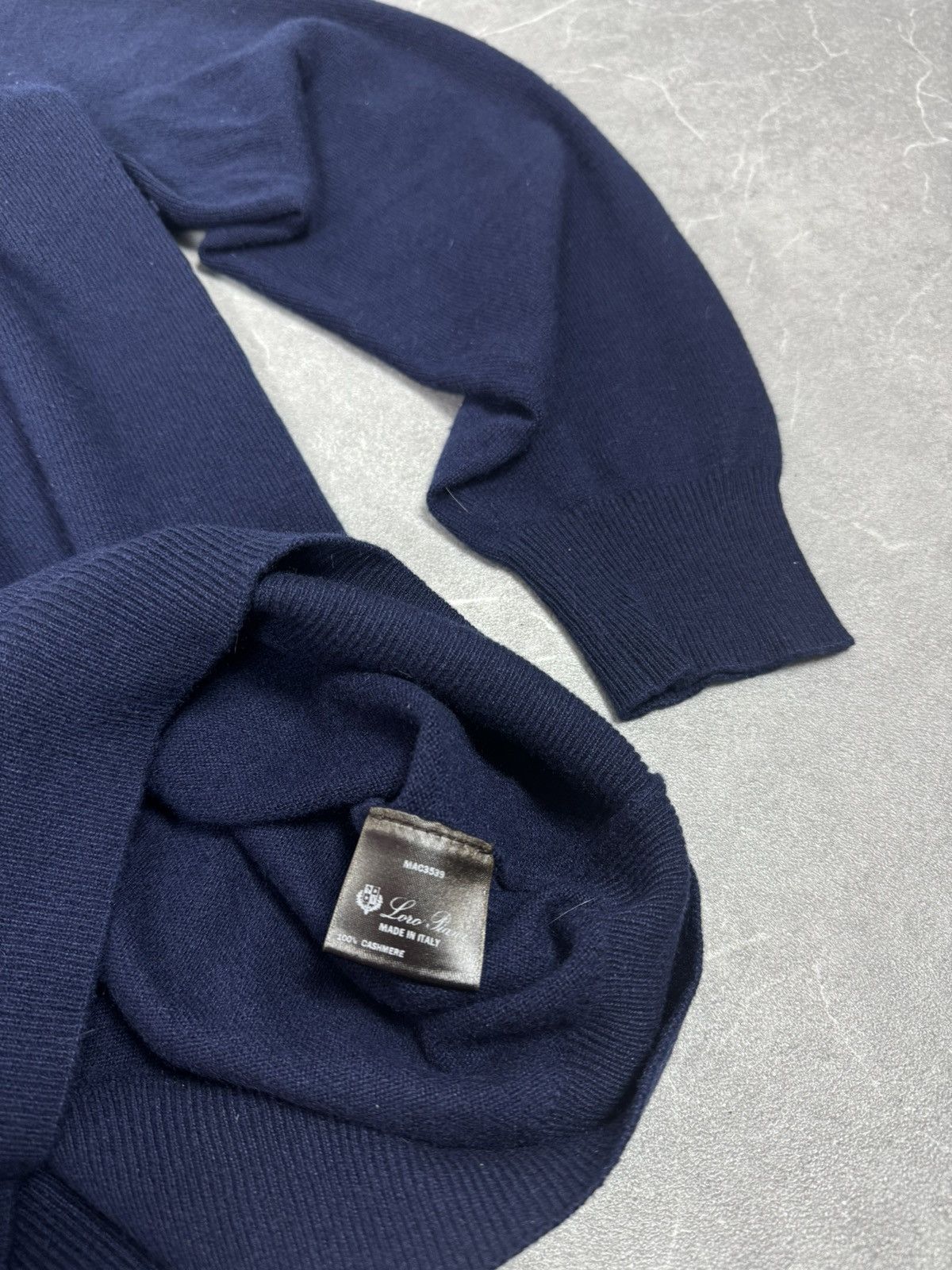 Loro Piana Loro Piana Half-Castle Rare Cashmere Club Size L Dark Blue Size US L / EU 52-54 / 3 - 8 Thumbnail