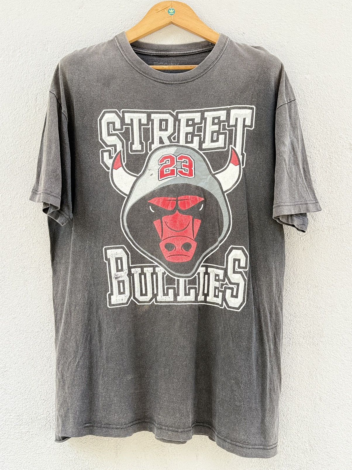 Rap Tees Thrashed Vintage Street Bullies 23 Distressed Sun Faded Tee Size US XL / EU 56 / 4 - 1 Thumbnail
