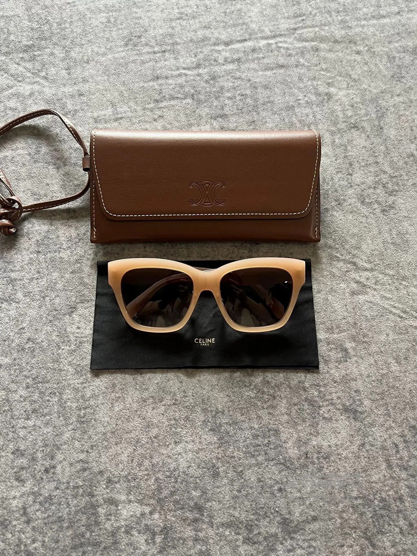 Celine Celine Arc de Triomphe Sunglasses. Size ONE SIZE - 1 Thumbnail