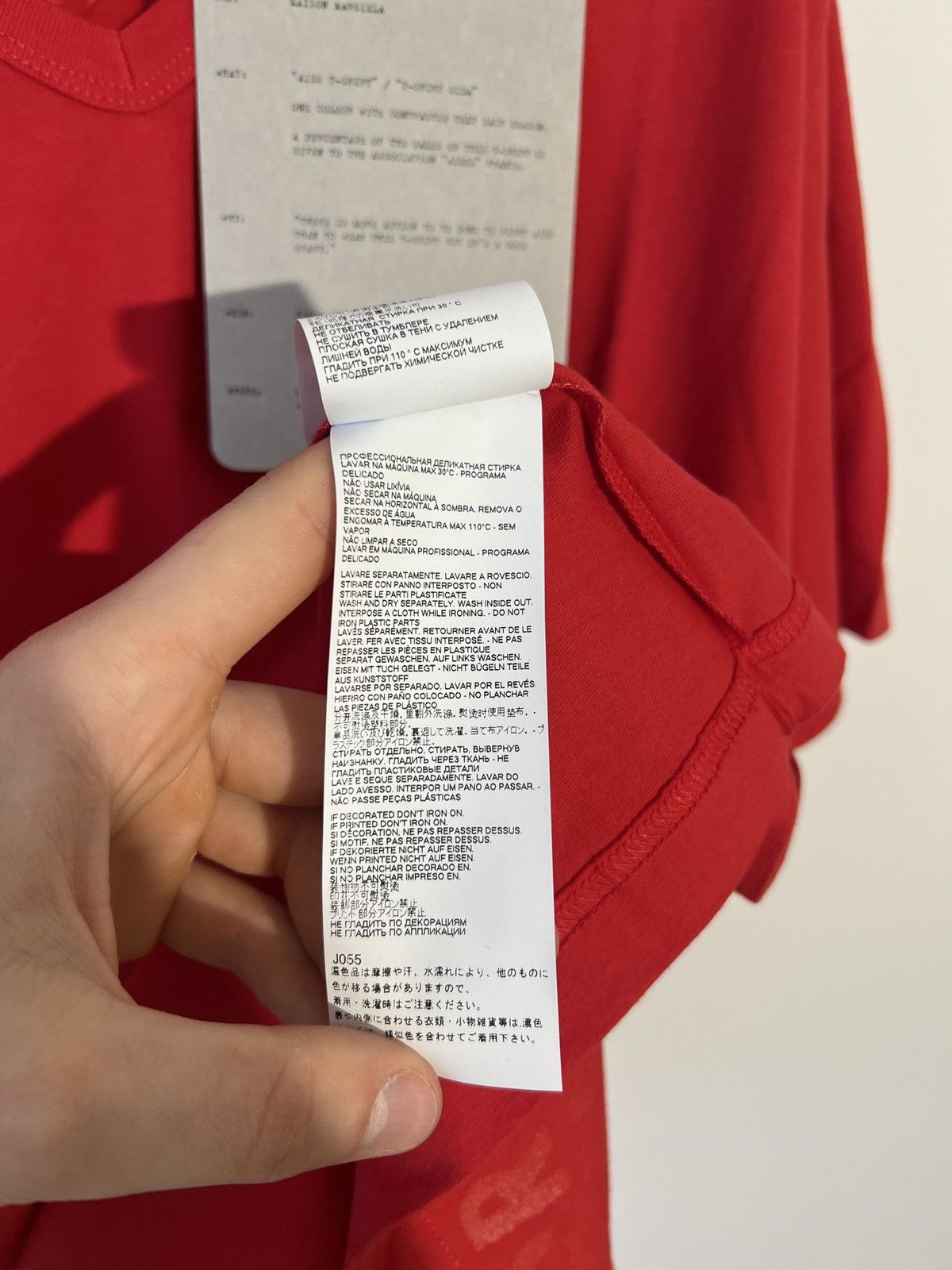 Maison Margiela Red Martin Maison Margiela t-shirt (new with tags) Size US XL / EU 56 / 4 - 8 Thumbnail