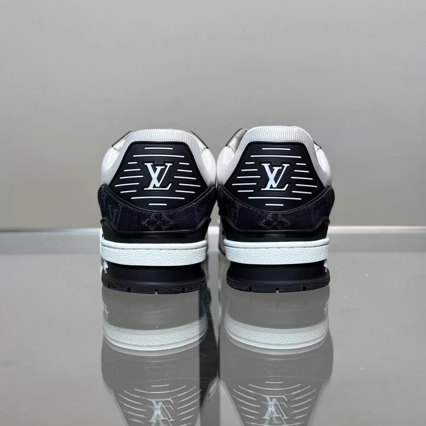Louis Vuitton LV Trainer 24 black white denim UK6 98 Size US 8.5 / IT 38.5 - 4 Thumbnail