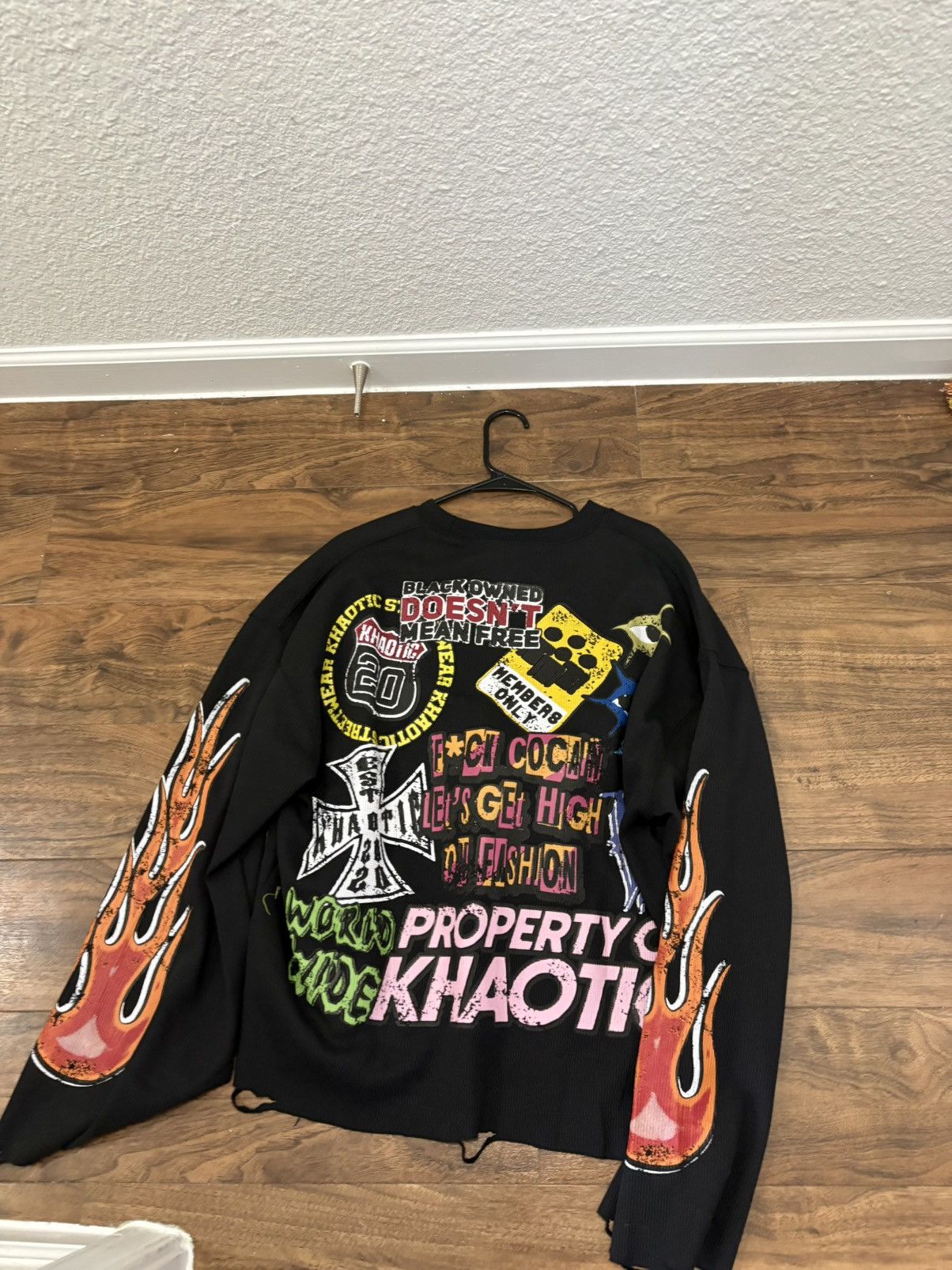Other Black khaotic long sleeve Size US XL / EU 56 / 4 - 2 Thumbnail