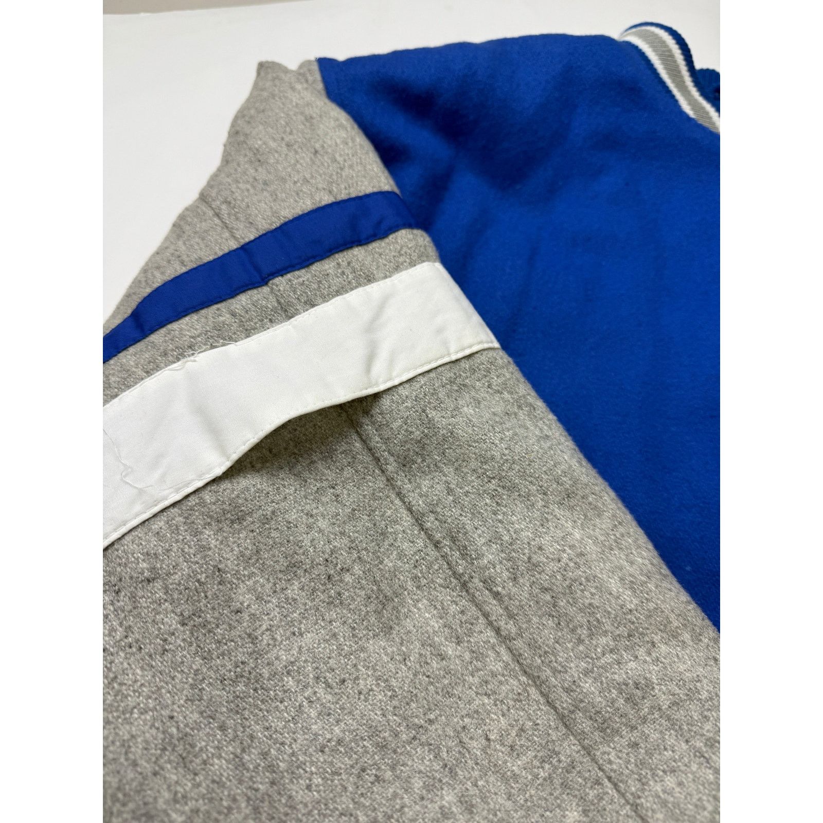 Vintage Vintage 80s/90s Detroit Pistons NBA Jacket Size XL Size US XL / EU 56 / 4 - 6 Thumbnail