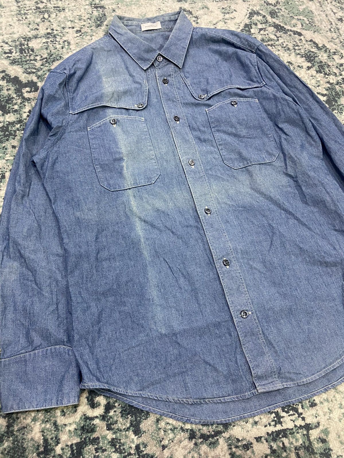 Balenciaga AW09 Balenciaga Paris Faded Hidden Pocket Denim Shirt Size US L / EU 52-54 / 3 - 10 Thumbnail