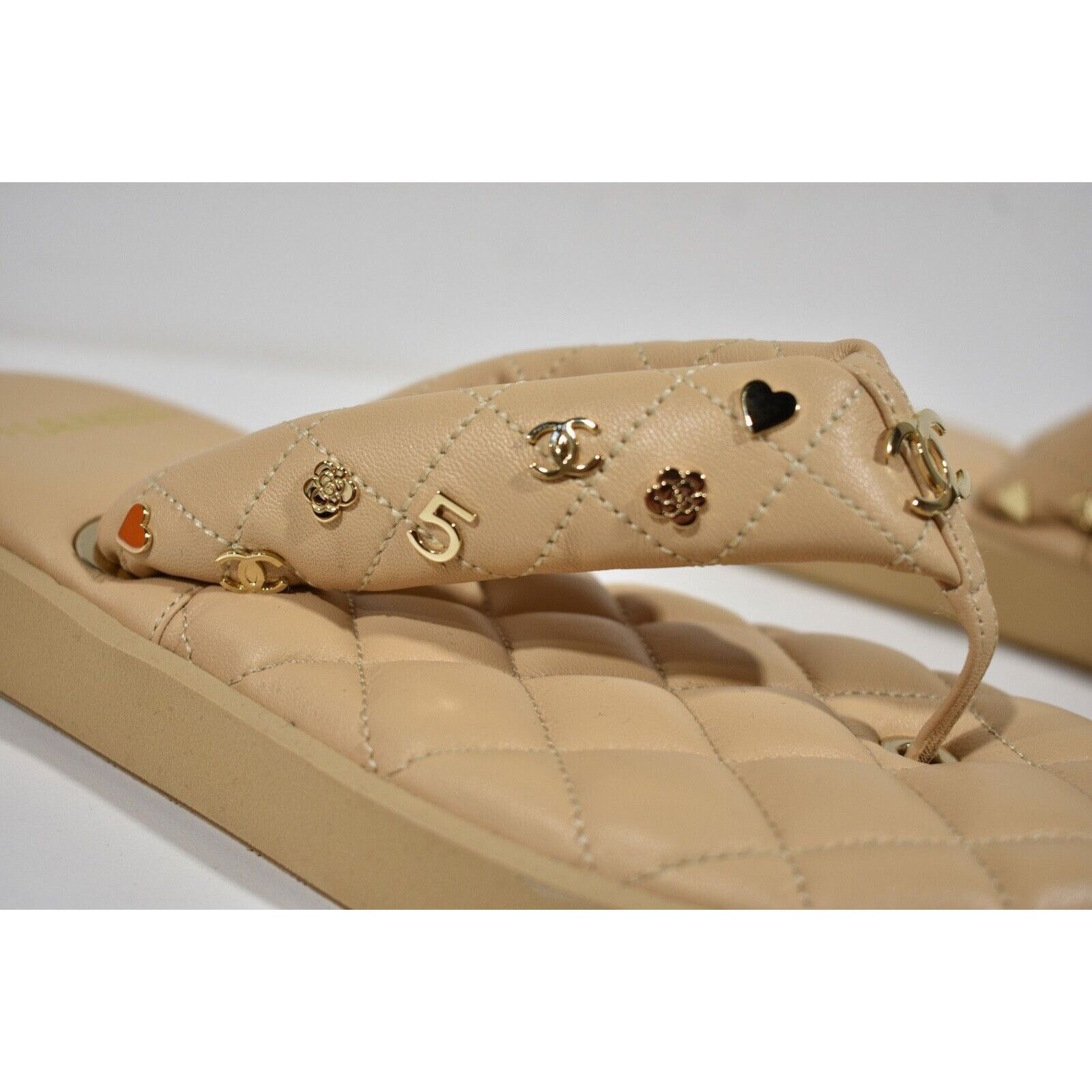 Chanel Chanel 23P Beige Quilted Charms Padded Pool Thong Logo Size US 11 / IT 41 - 5 Thumbnail