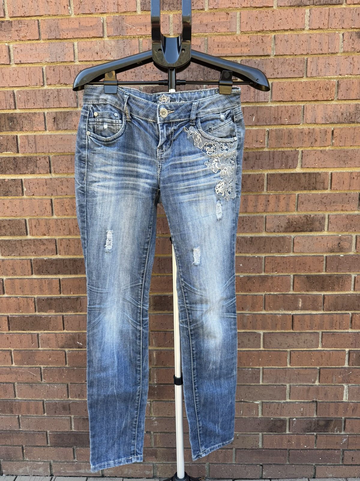 Almost Famous Y2K Almost Famous Stretch Skinny Jeans Low Rise Junior 9 Size 30" / US 8 / IT 44 - 1 Thumbnail