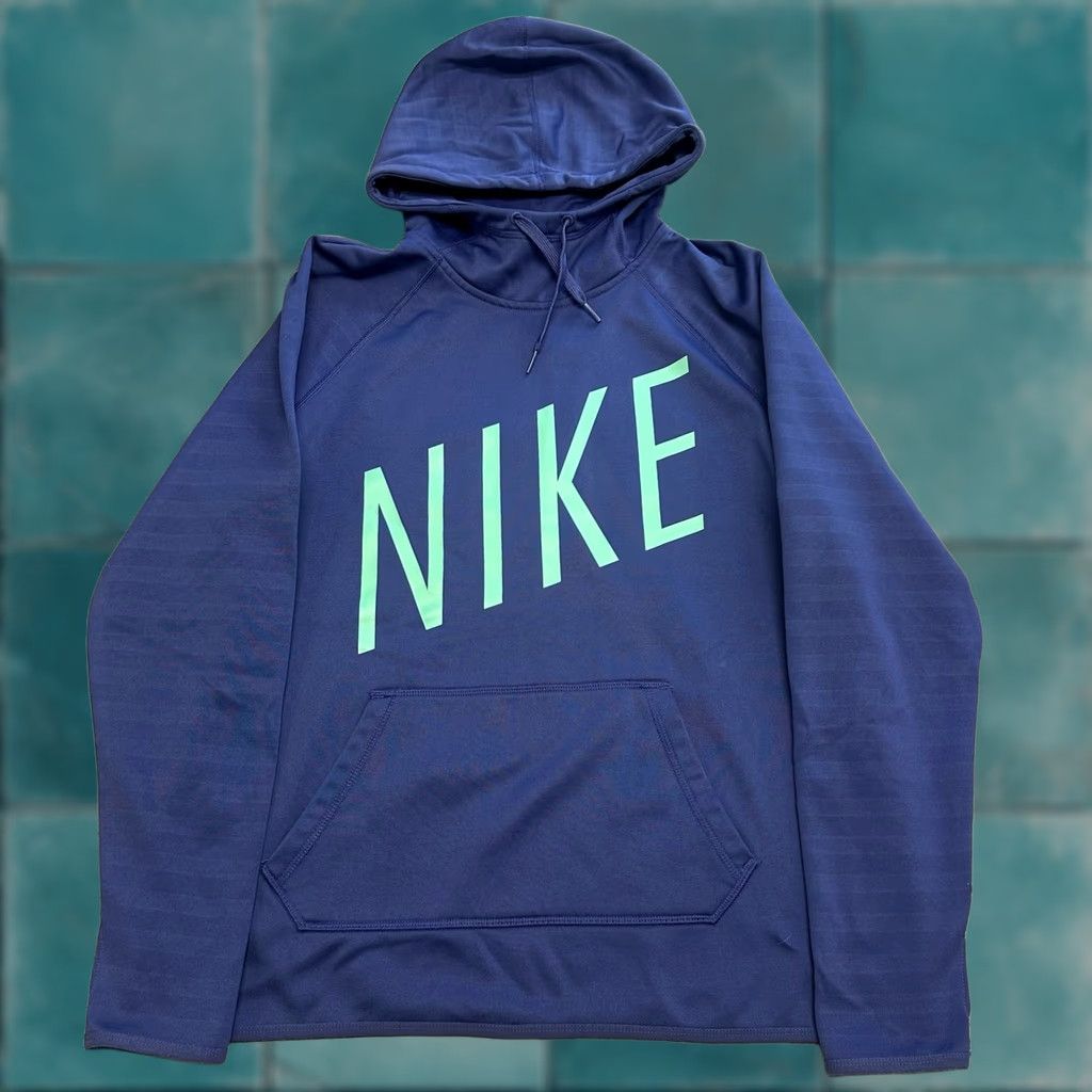 Nike Nike Purple Womens L Hoodie Sports Swoosh Brand Spellout Athletic Pullover Kangaroo Pockets 100% Polyester Mens? Size L / US 10 / IT 46 - 1 Thumbnail