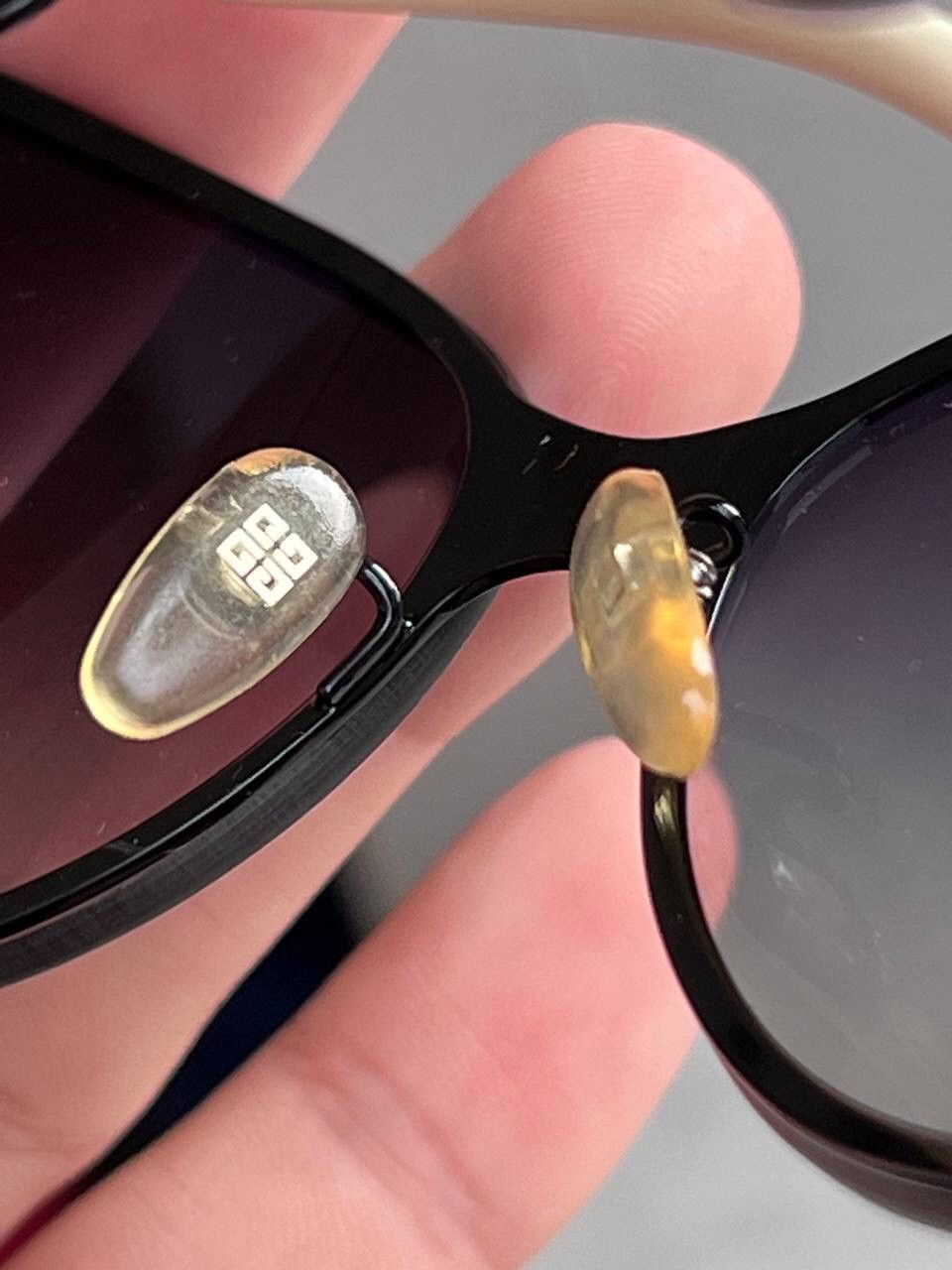 Givenchy Vintage Givenchy Sunglasses Futuristic Form SGV220 MASK 00s Size ONE SIZE - 7 Thumbnail