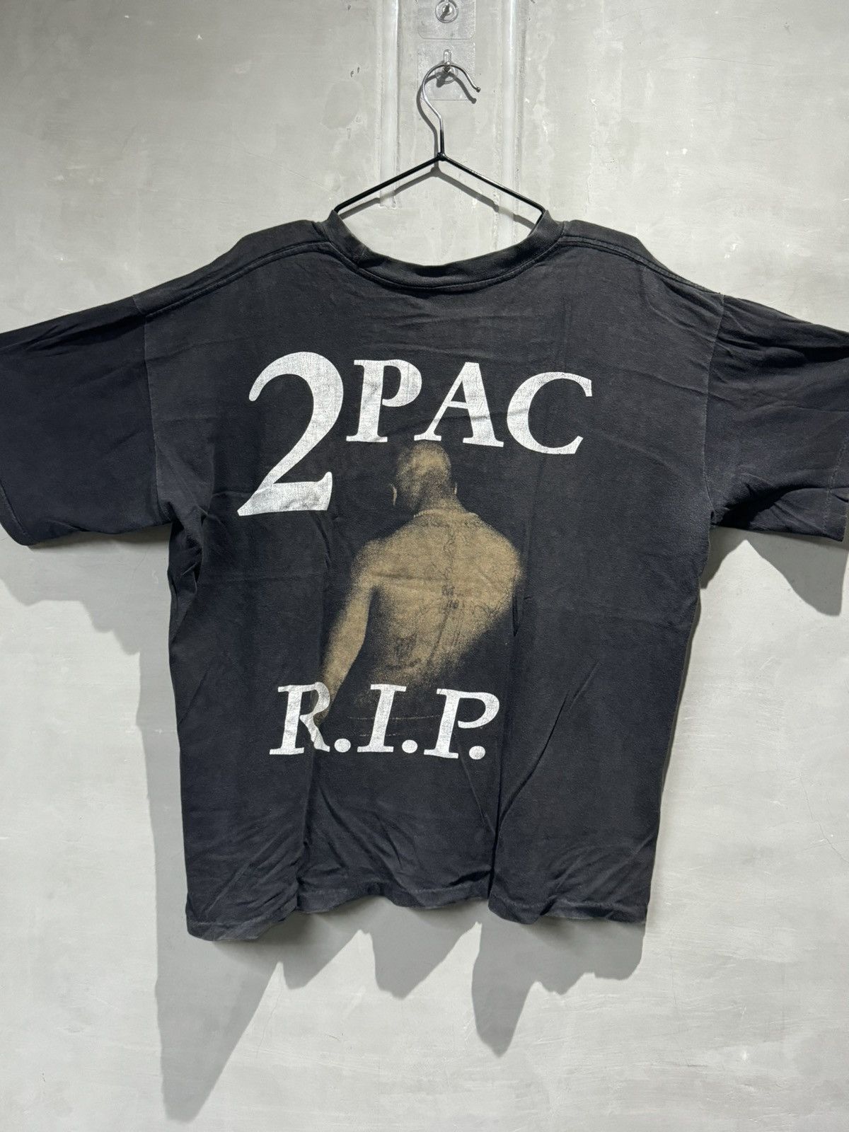 Rap Tees × Vintage Vintage 90s tupac shakur memorial rap tee Size US XL / EU 56 / 4 - 15 Thumbnail