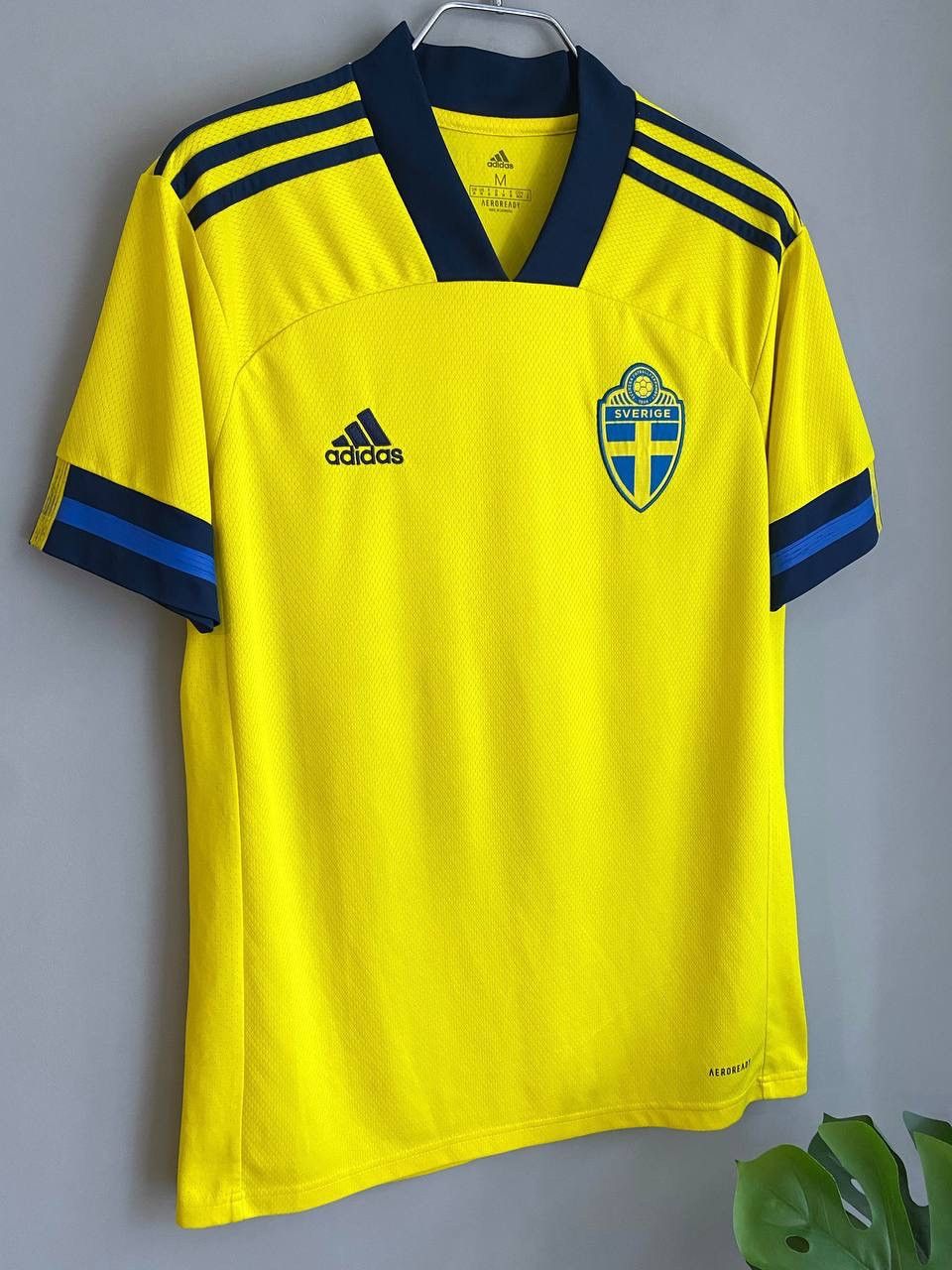 Adidas Sweden National Football Team 2021/22 Home Soccer Jersey, M Size US M / EU 48-50 / 2 - 4 Thumbnail