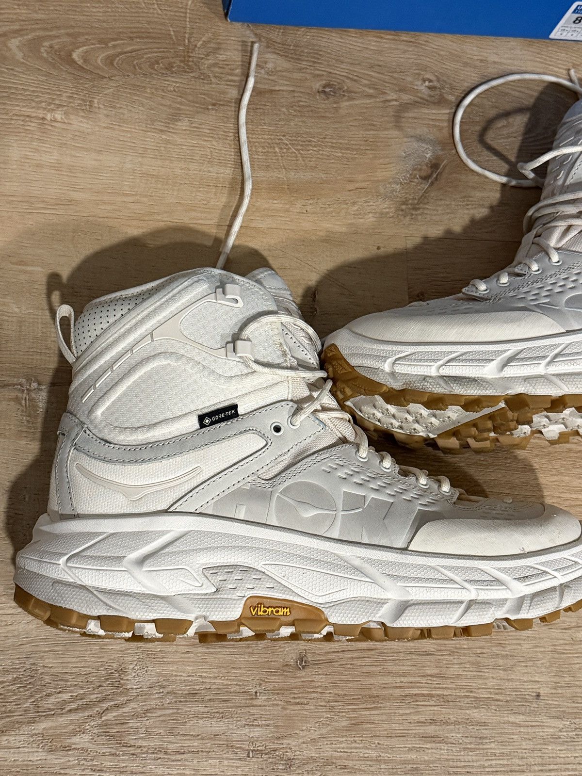 Hoka Hoka Tor Ultra Hi Eggnog Size 8M Size US 8 / EU 41 - 6 Thumbnail