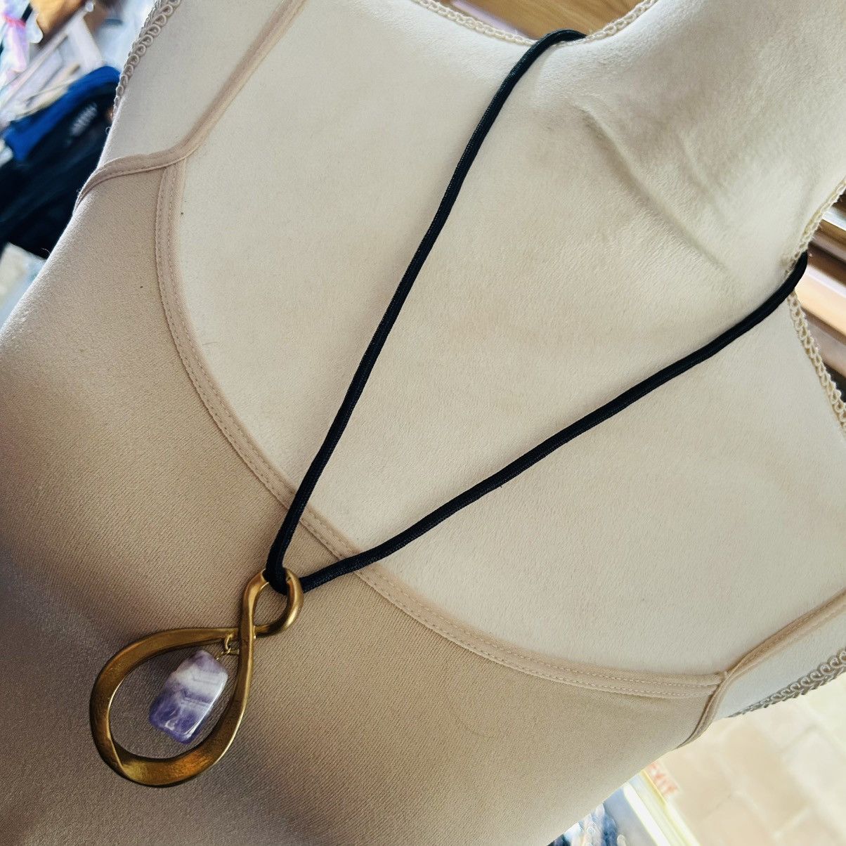 Vintage Vintage boho style amethyst stone pendant on cord necklace Size ONE SIZE - 1 Thumbnail