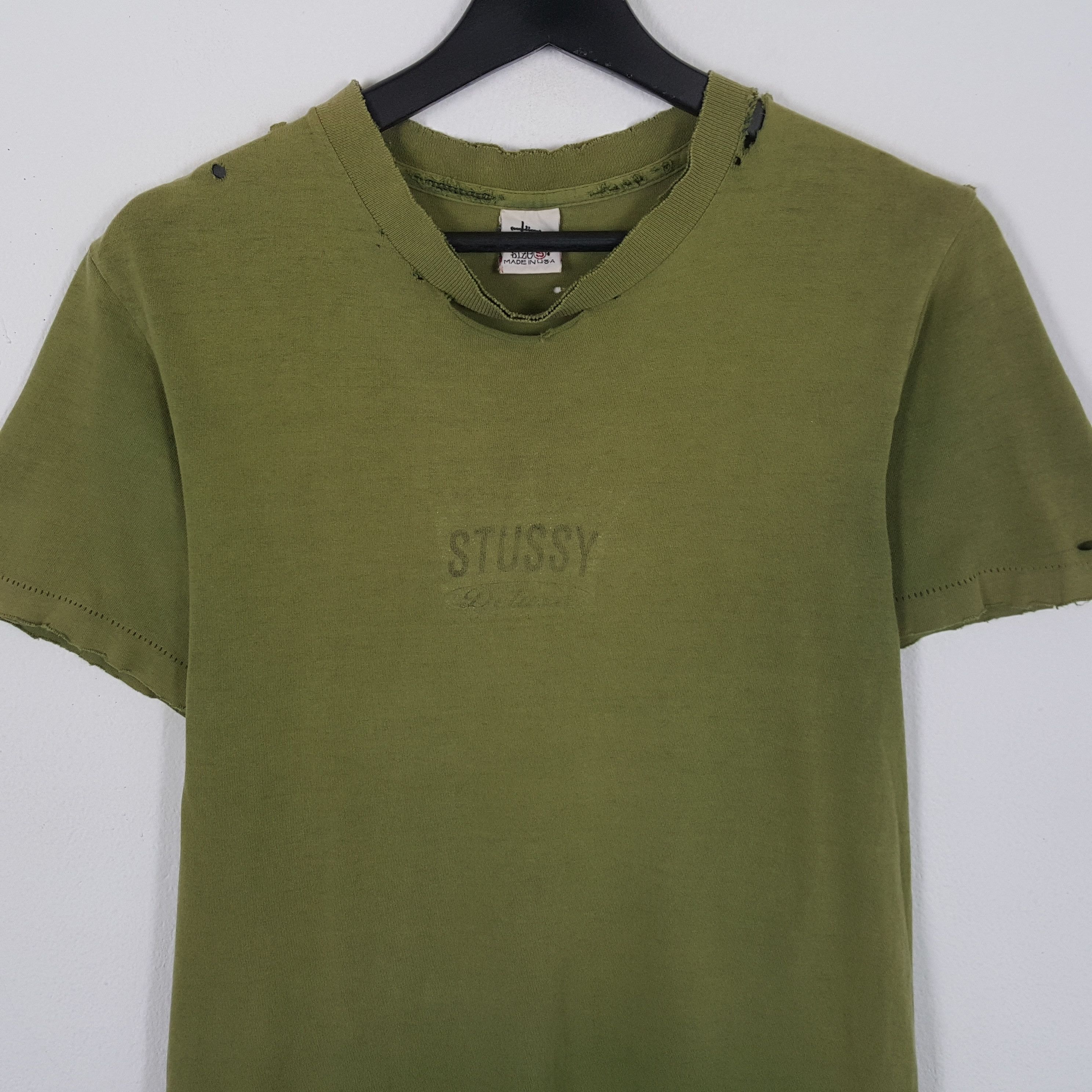Stussy STUSSY DELUXE Vintage Streetwear Style Distressed Tshirt Size US S / EU 44-46 / 1 - 4 Thumbnail