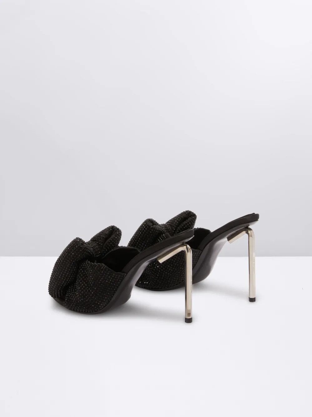 o1gr1nt0125 Strass Bow High Allen Mules in Black