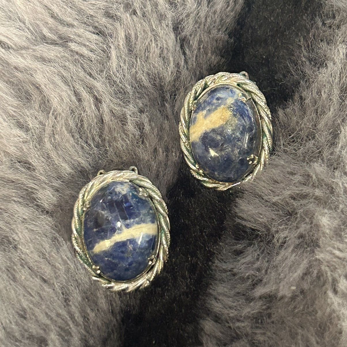 Vintage Vintage 70s sodalite cabochon rope edge clip on earrings Size ONE SIZE - 8 Thumbnail