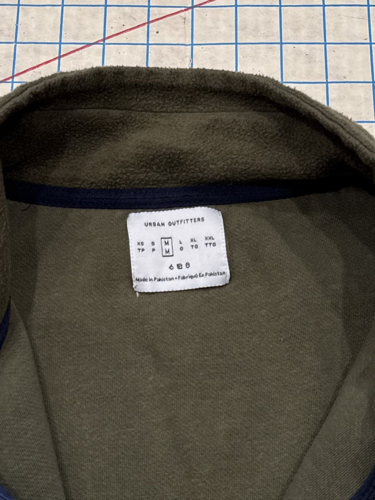 Urban Outfitters Urban Outfitters Brown 1/2 Zip Fleece Mens Size Medium Size US M / EU 48-50 / 2 - 6 Thumbnail