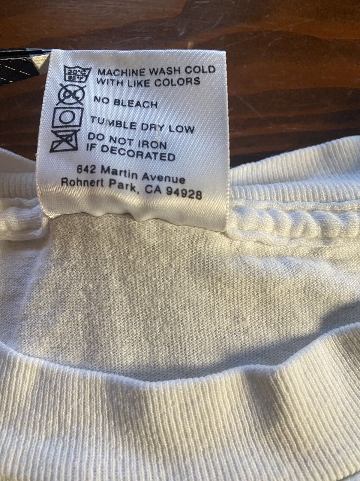 Vintage Vintage 1996 Sports Animal Soccer White Single Stitch Tee Size US M / EU 48-50 / 2 - 13 Thumbnail