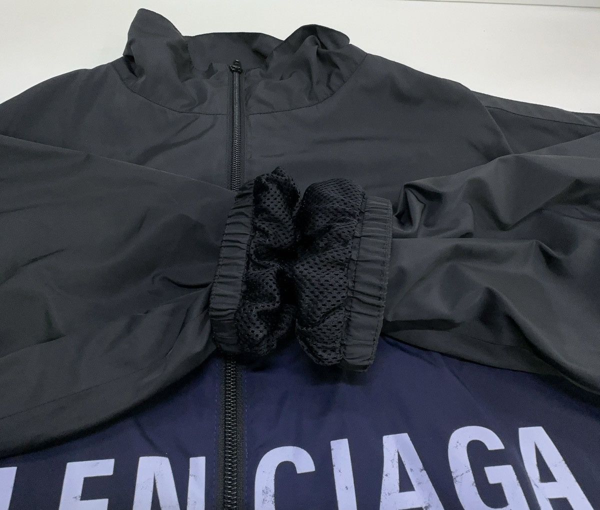 Balenciaga Balenciaga Oversized Logo-Print Colour-Block Jacket Size US XS / EU 42 / 0 - 7 Thumbnail
