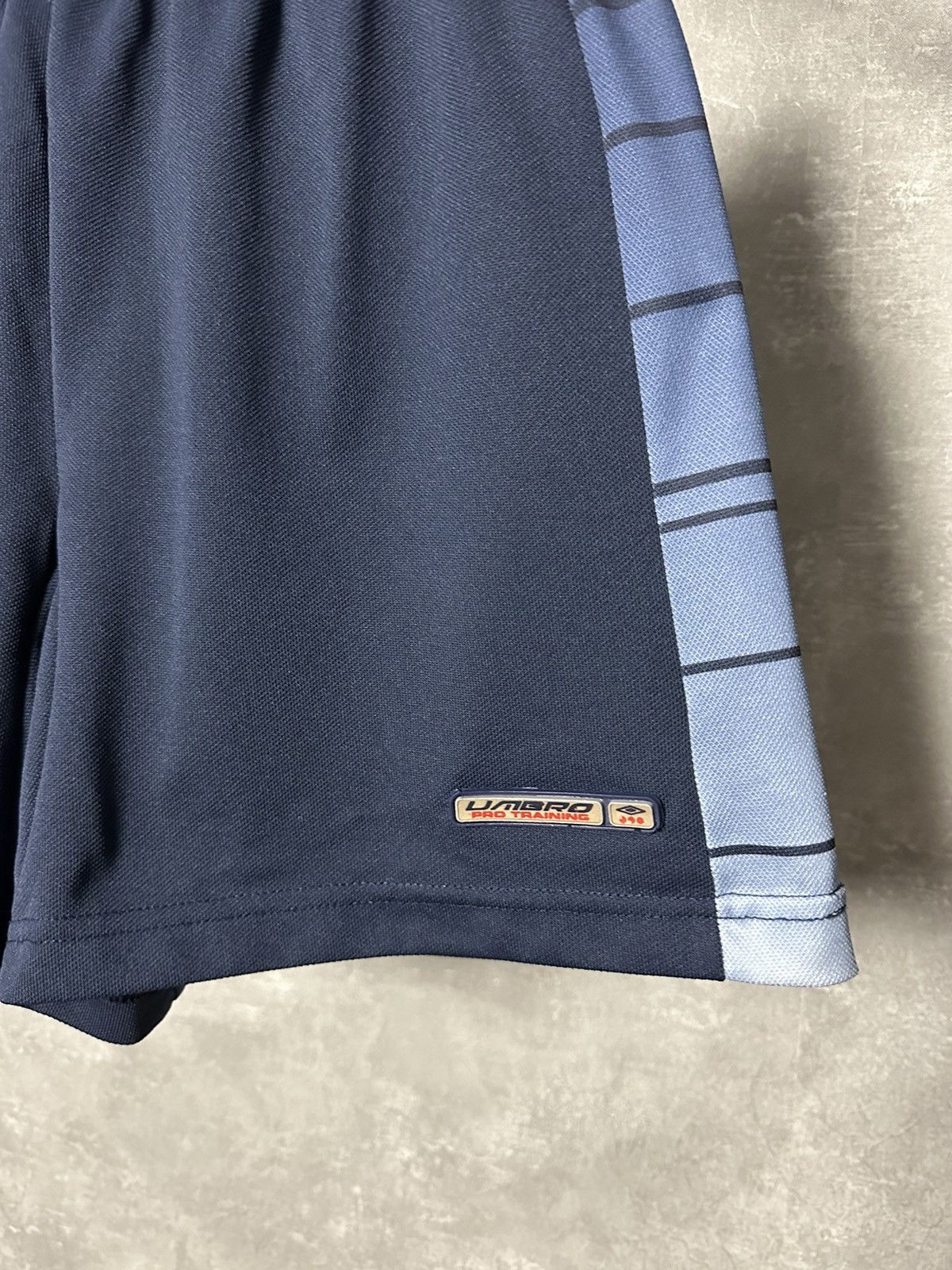 Umbro × Vintage Vintage Umbro Pro Training Navy Stripped Jersey Shorts Size US 30 / EU 46 - 2 Thumbnail