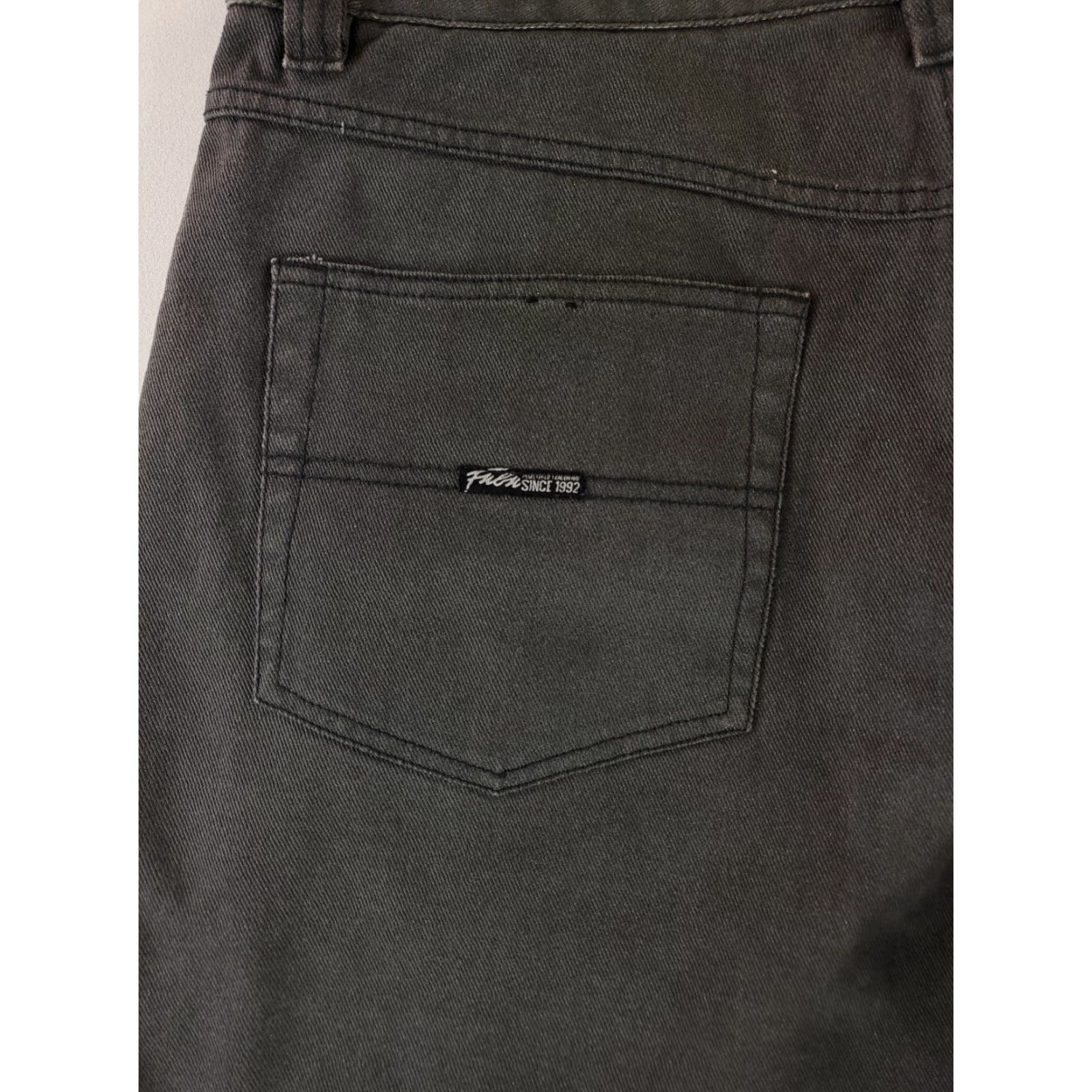Fubu VINTAGE FUBU Shorts Denim 90s The Collection Gray Mens 36 38 (36x14 Actual) Jorts Mens Size US 36 / EU 52 - 6 Thumbnail
