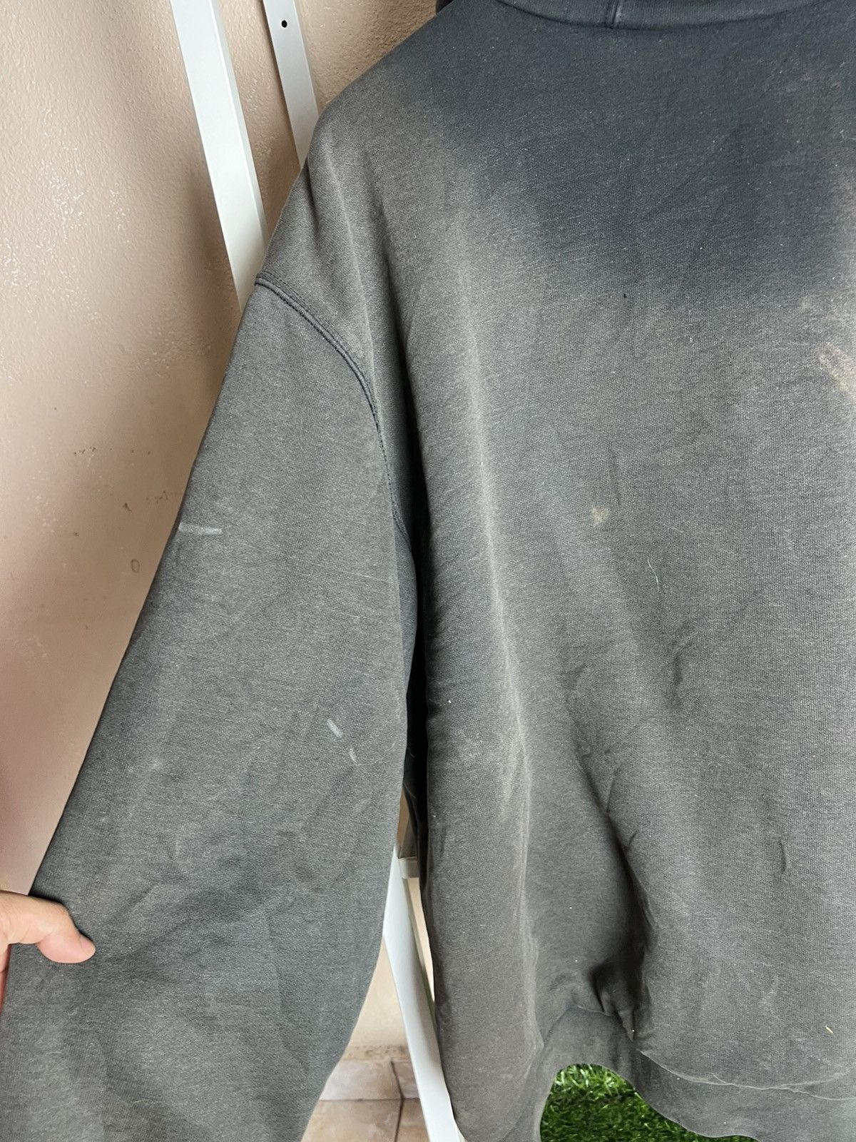 Carhartt Carhatt Rain Defender Hoodie Thrash Style Faded Distress Size US XL / EU 56 / 4 - 13 Thumbnail