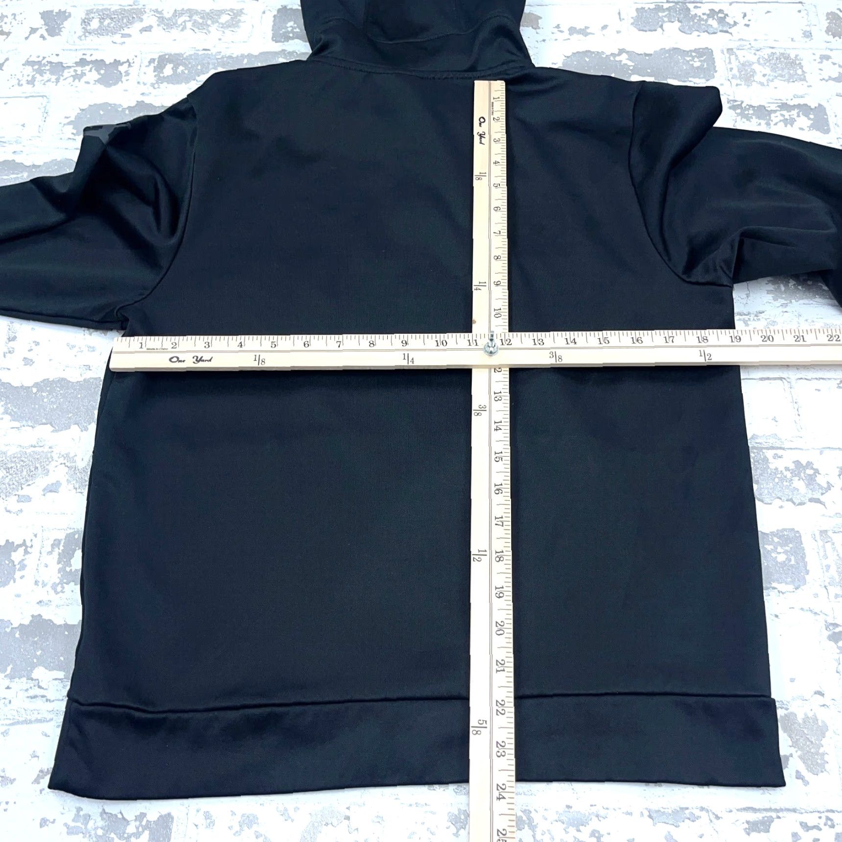 Jordan Brand Jordan Hoodie Men Small Black Sweatshirt Jum Man Camo Logo Performance Shirt Hoodie Pockets Graphic Print Logo Men XS S Regular Black Jordan Size US S / EU 44-46 / 1 - 6 Thumbnail
