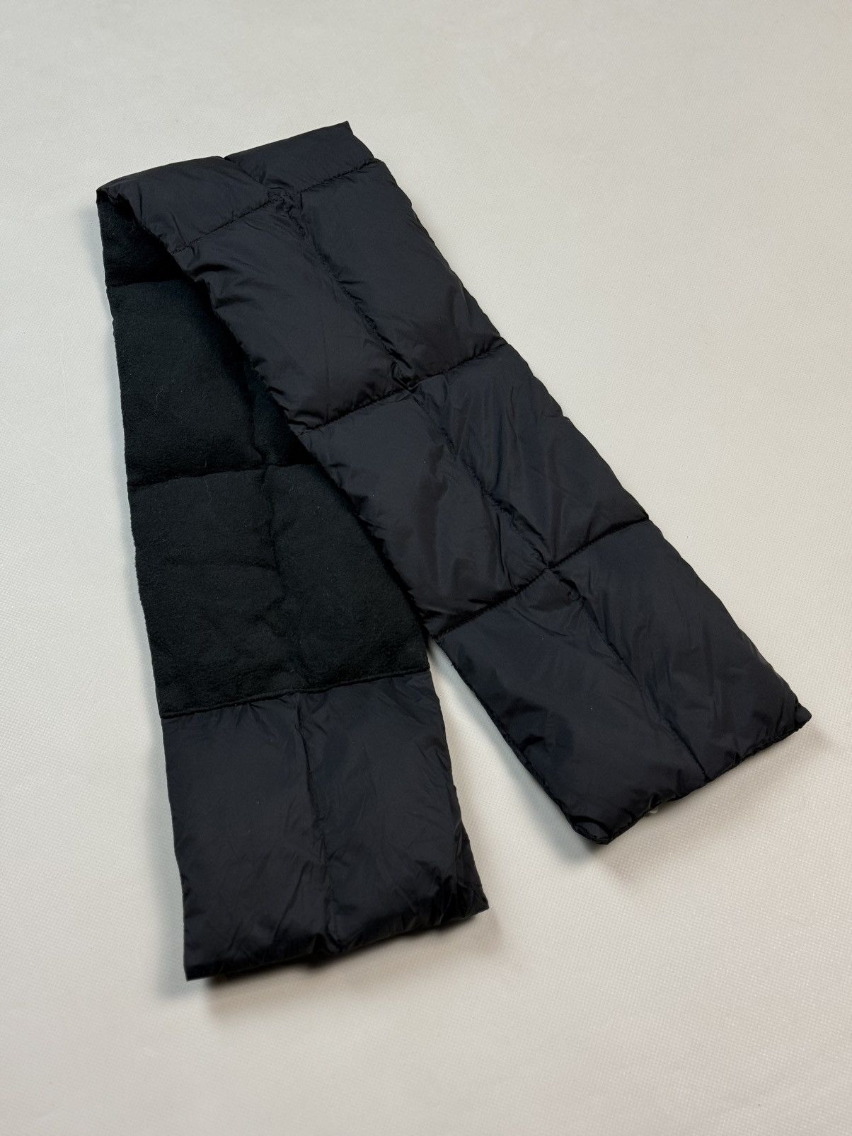 Uniqlo BNWT! Uniqlo Heattech Lined Padded Scarf Size 98X15 Cm Black Size ONE SIZE - 6 Thumbnail