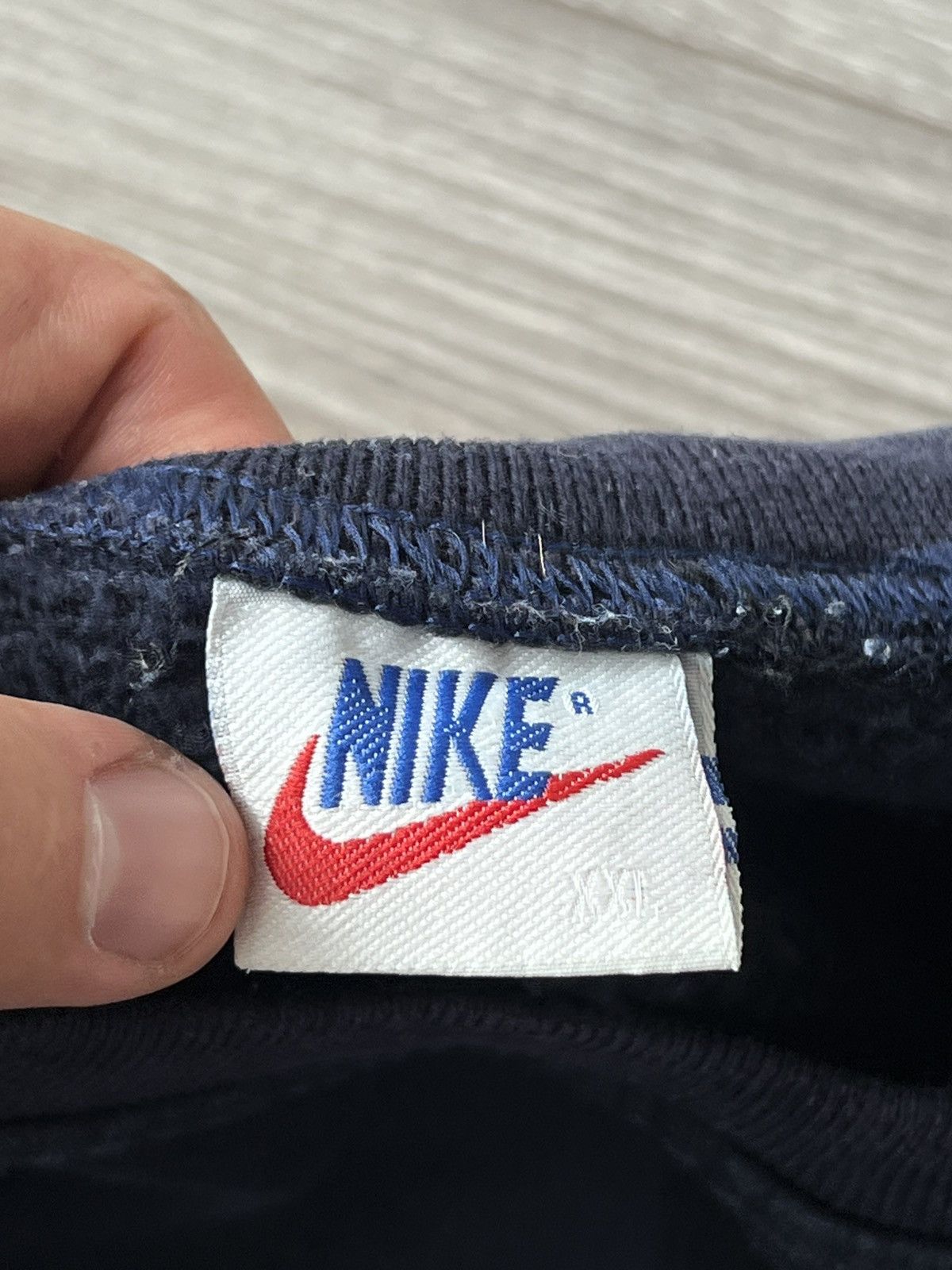Other Vintage Nike Knit Central Logo Oversize Crew Neck Sweatshirt Size US L / EU 52-54 / 3 - 19 Thumbnail