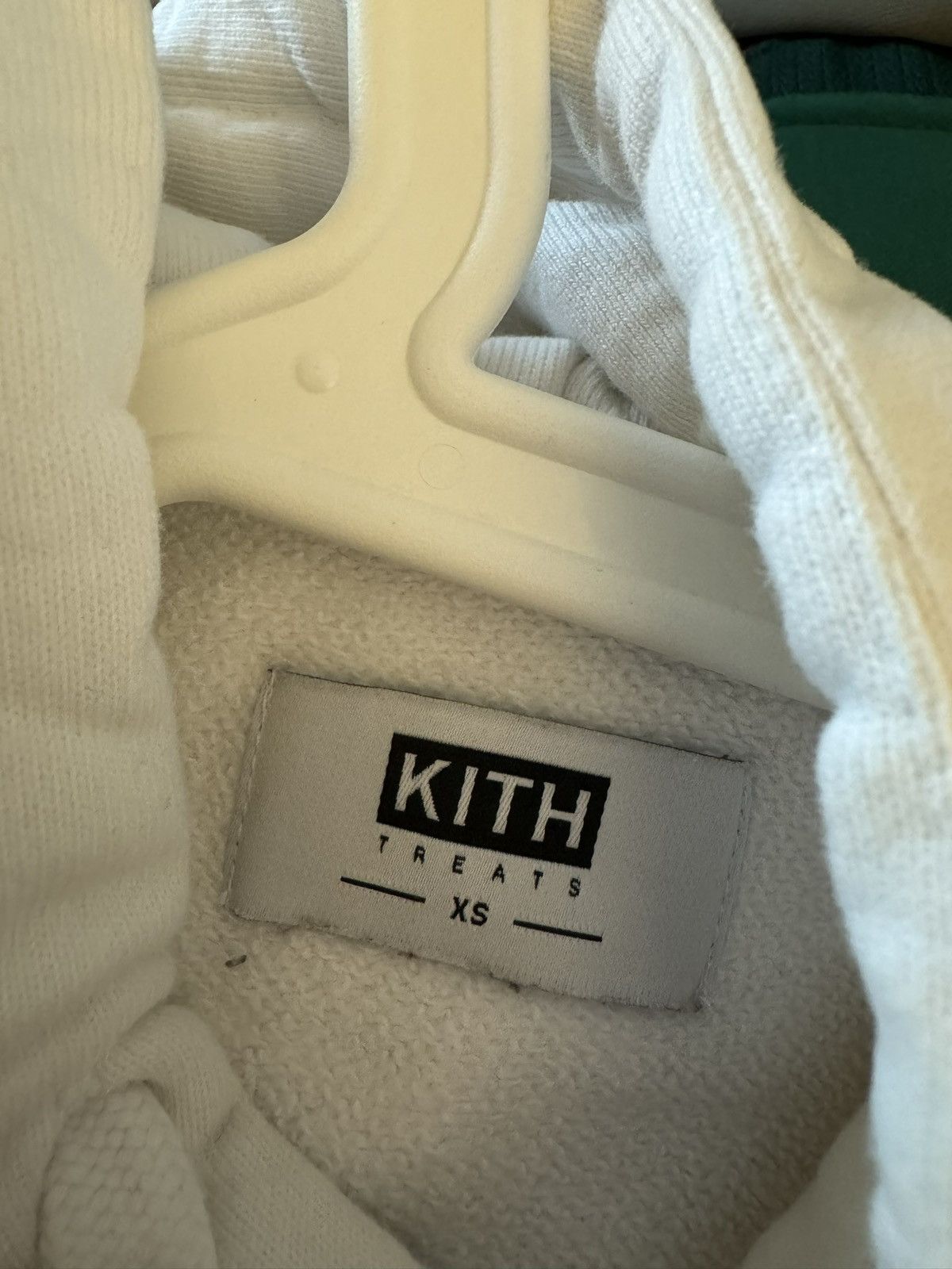 Kith × Ronnie Fieg Kith Treats Reindeer Box Logo (Kithmas) Size US XS / EU 42 / 0 - 4 Thumbnail