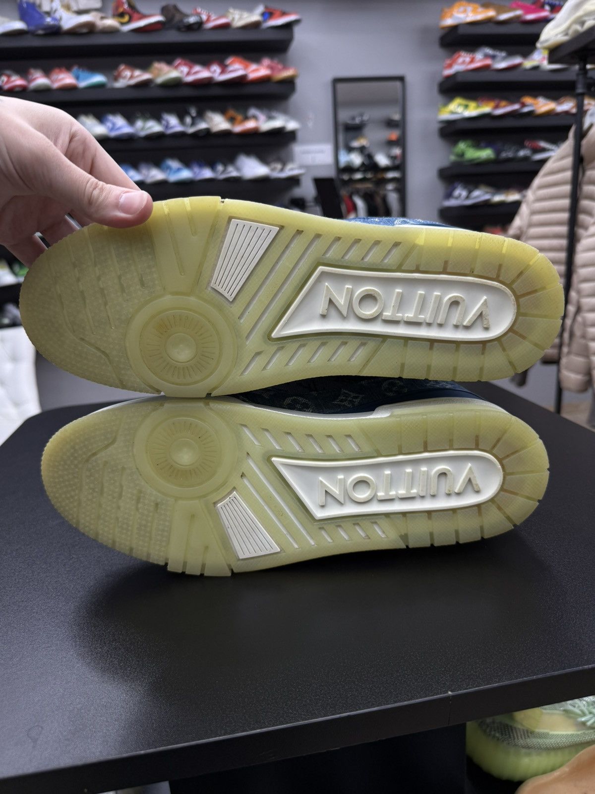 Louis Vuitton Louis Vuitton Trainer Denim Monogram size 10LV / 11 US Size US 11 / EU 44 - 19 Thumbnail