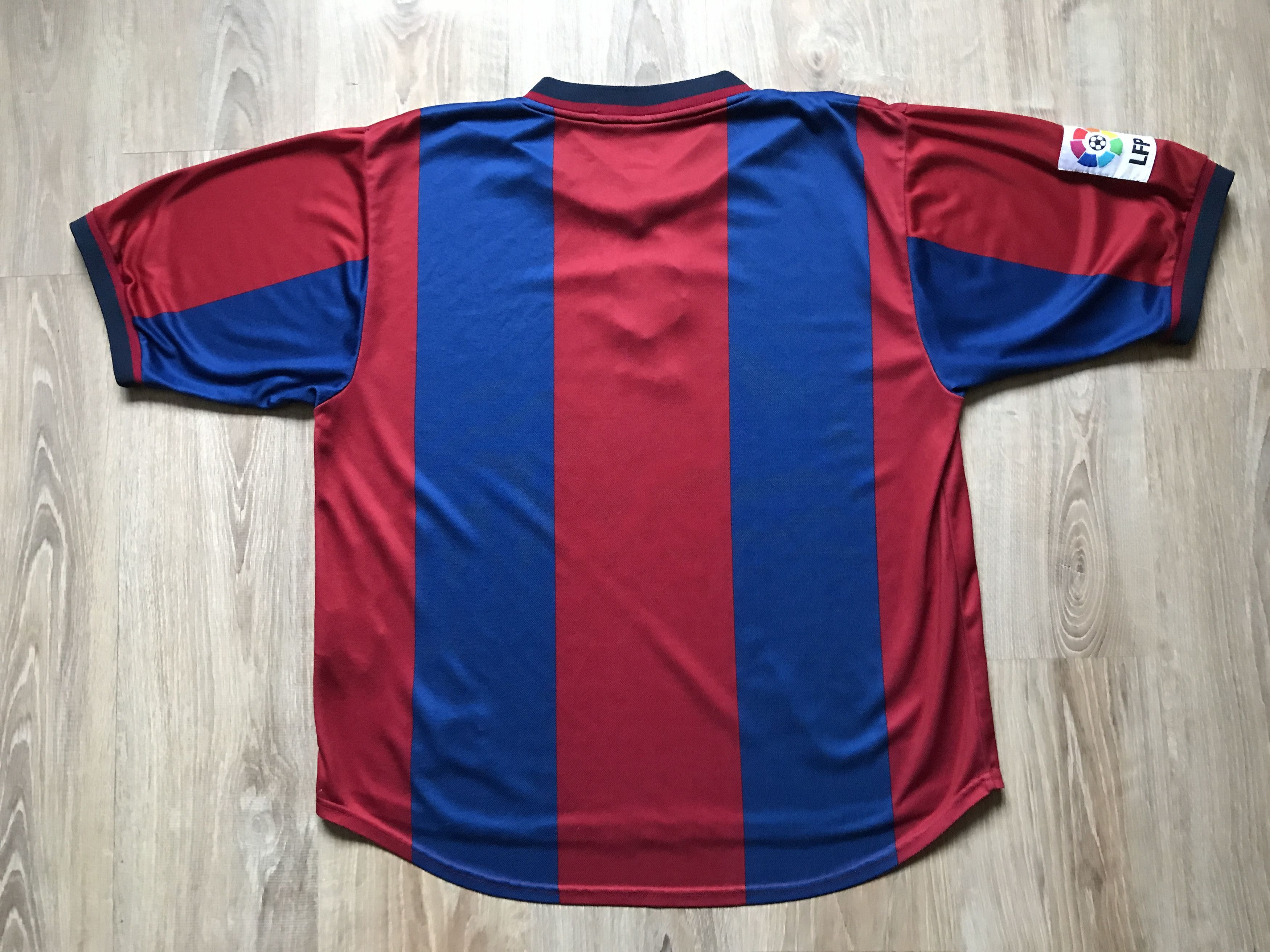 Nike Vintage Nike Barcelona Home Shirt 1998-1999 Size US XL / EU 56 / 4 - 2 Thumbnail