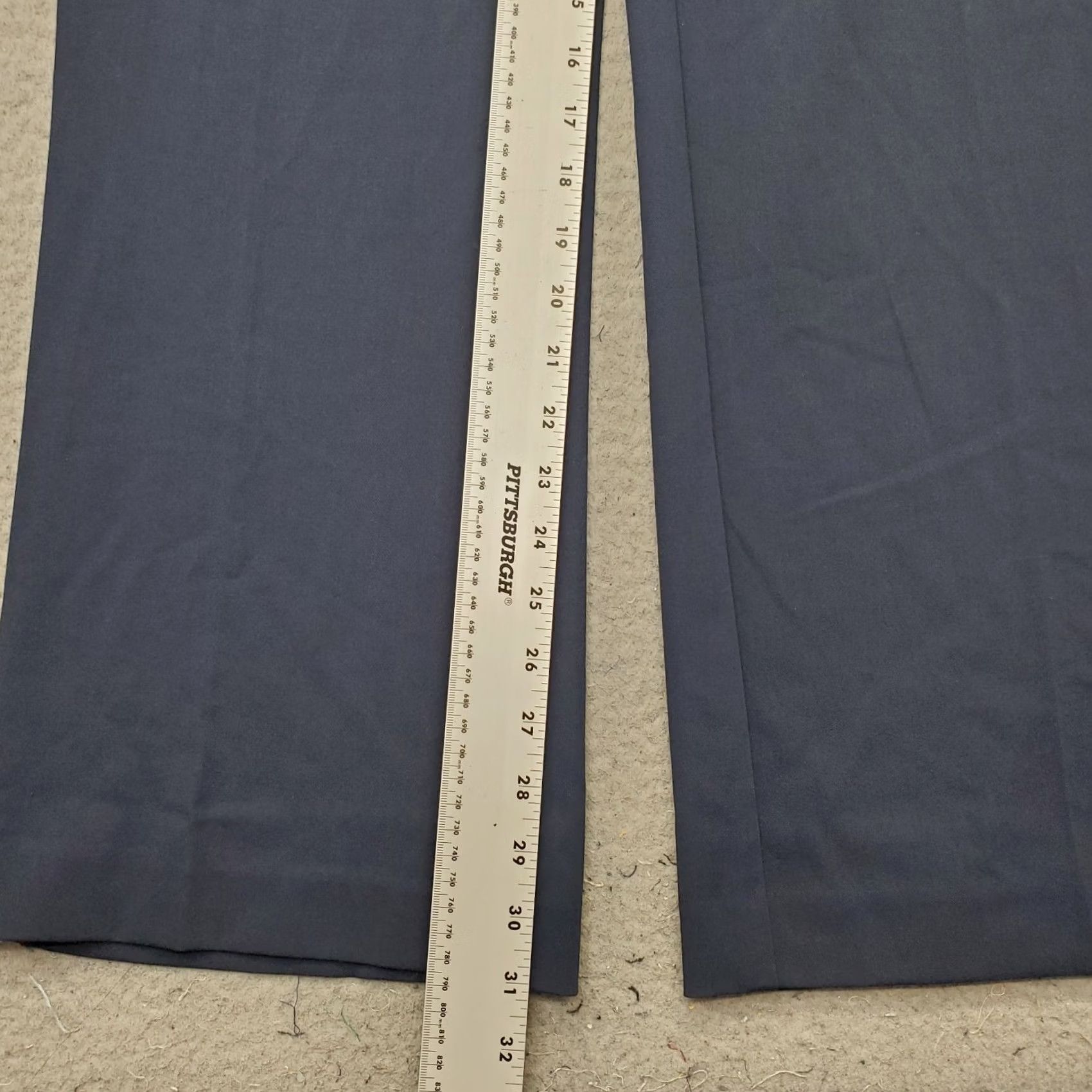 Alfani Alfani Navy Flat Front Trouser Pants Women 6 Button Fly Flared Leg 31" Inseam 2 Button Fly Size 28" / US 6 / IT 42 - 6 Thumbnail