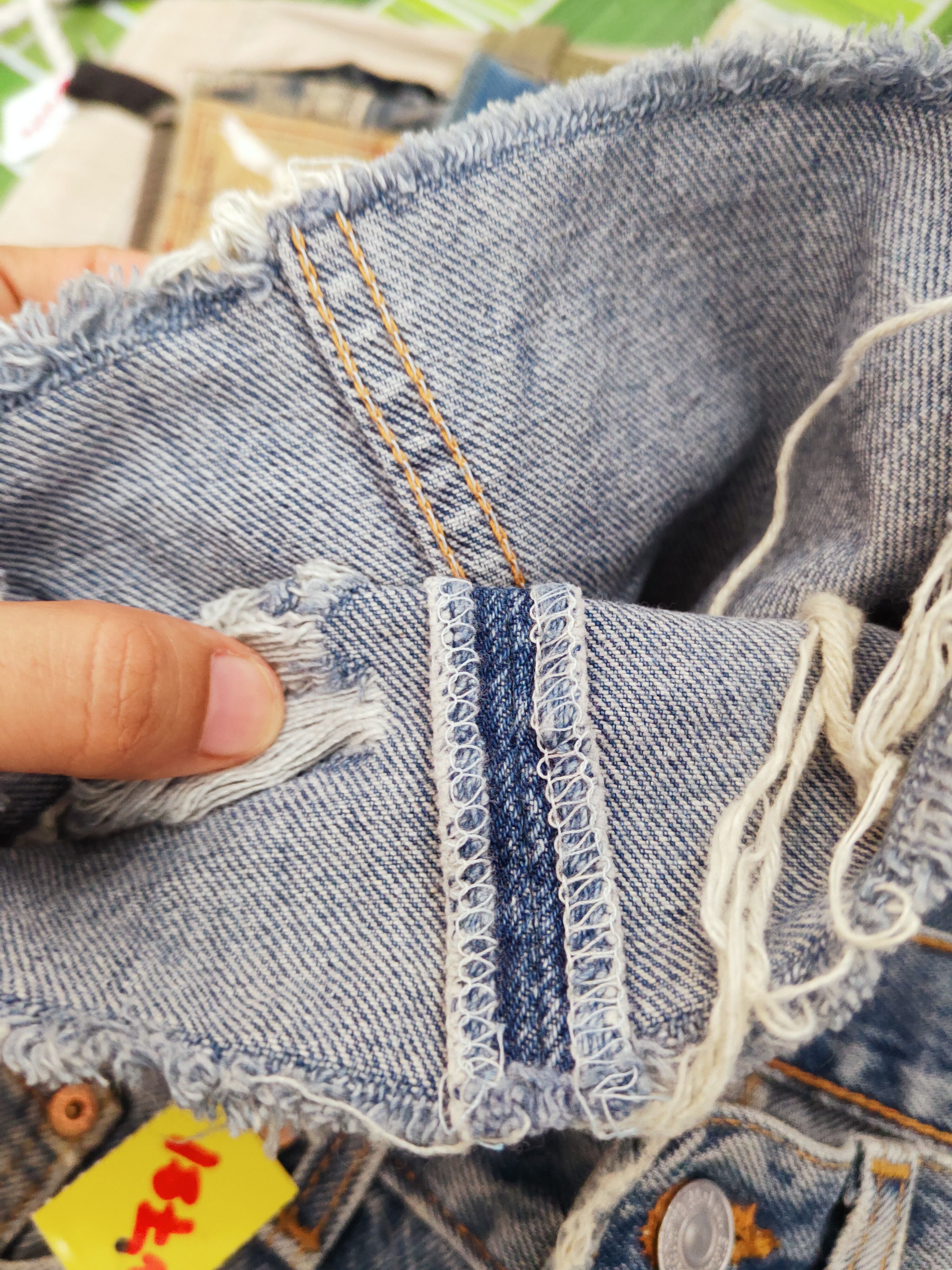 Levi's Levi's Blue Distressed Ripped Jeans #W781 Size US 31 - 14 Thumbnail