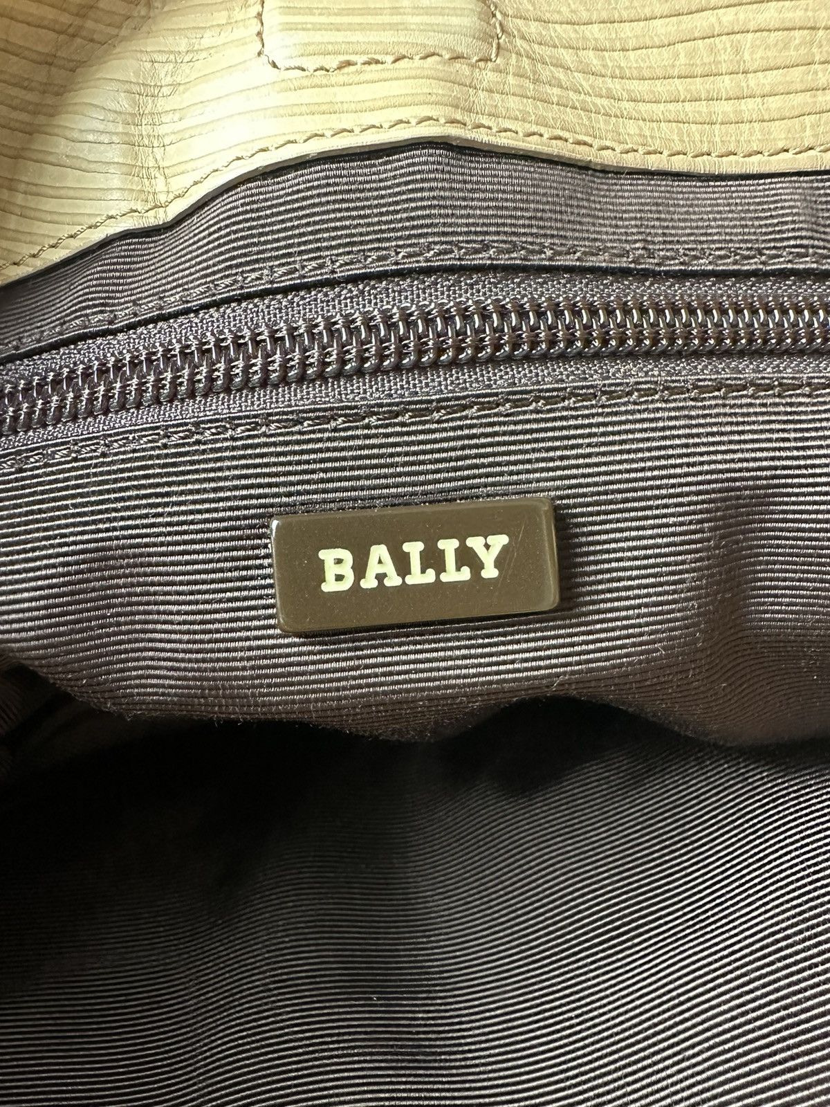 Bally BALLY LEATHER HANDBAG ITALY Size ONE SIZE - 8 Thumbnail