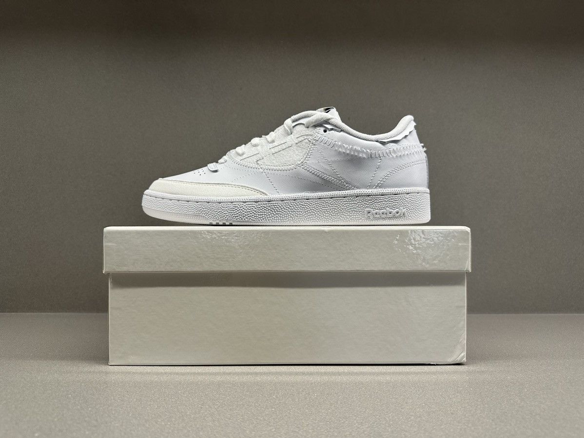 Maison Margiela × Reebok Reebok Club C Maison Margiela Memory Of White Size US 7.5 / EU 40-41 - 2 Thumbnail