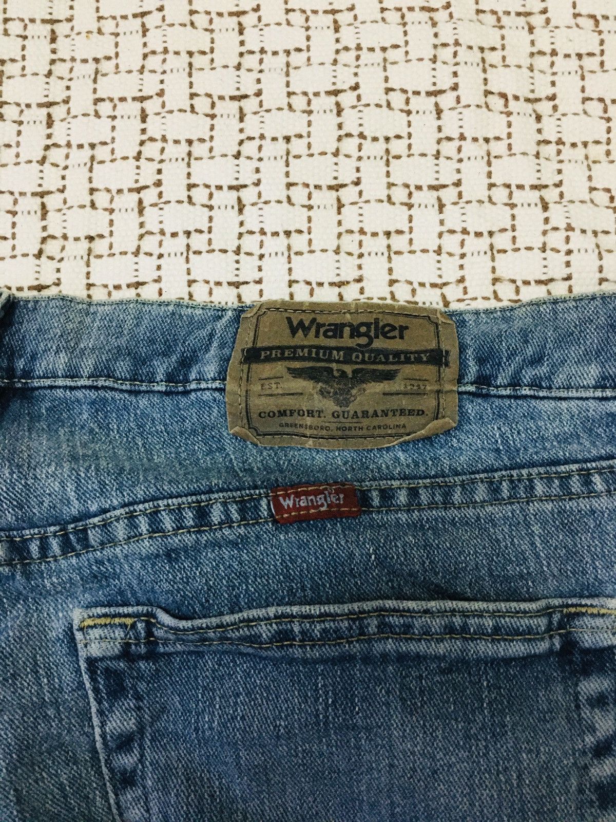 Japanese Brand × Wrangler Wrangler Regular Fit Jeans (16) Size US 33 - 3 Thumbnail