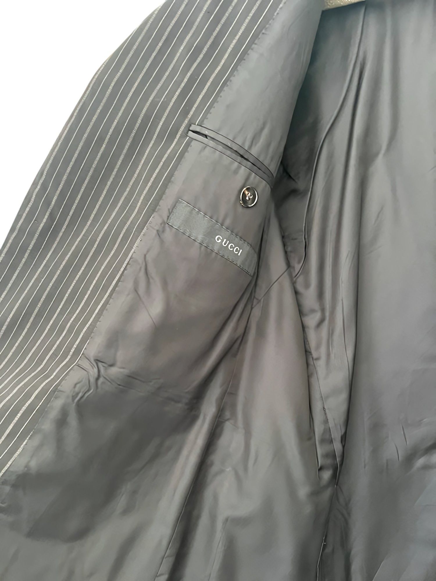Gucci STRIPPED SUIT BY TOM FORD Size 50R - 10 Thumbnail